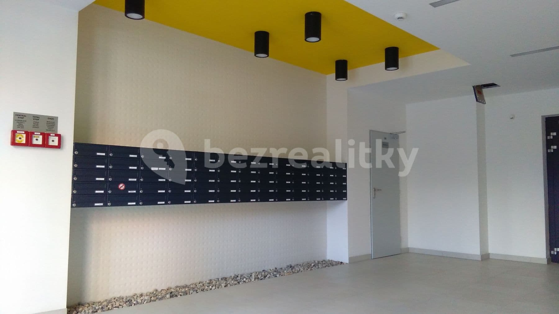 Pronájem bytu 2+kk 60 m², Nekvasilova, Praha, Praha Pronájem bytu 2+kk 60 m², Nekvasilova, Praha, Praha