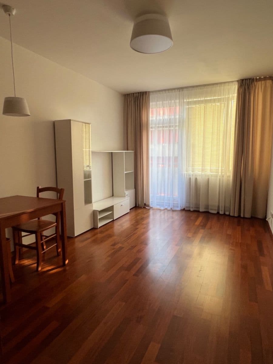 Pronájem bytu 2+kk 51 m², Pešlova, Praha, Praha Pronájem bytu 2+kk 51 m², Pešlova, Praha, Praha