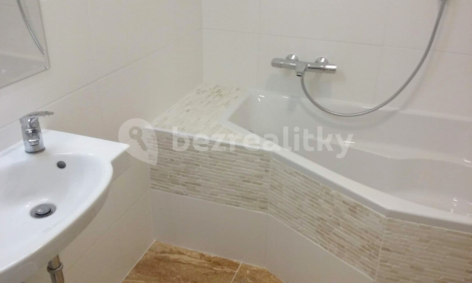 Pronájem bytu 3+1 69 m², Bramboříková, Praha, Praha Pronájem bytu 3+1 69 m², Bramboříková, Praha, Praha