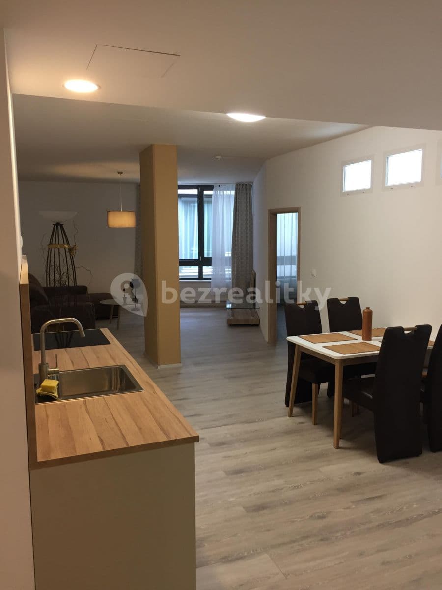 Pronájem bytu 3+kk 94 m², Pod dvorem, Praha, Praha Pronájem bytu 3+kk 94 m², Pod dvorem, Praha, Praha