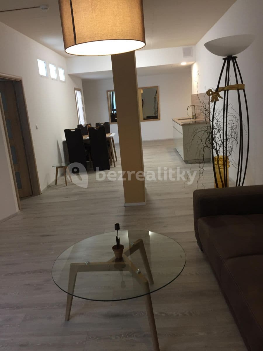 Pronájem bytu 3+kk 94 m², Pod dvorem, Praha, Praha Pronájem bytu 3+kk 94 m², Pod dvorem, Praha, Praha