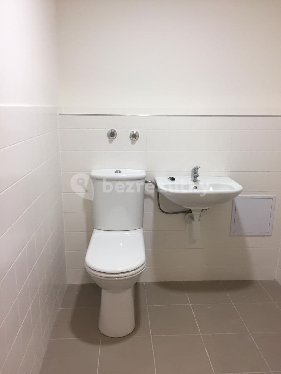 Pronájem bytu 3+kk 94 m², Pod dvorem, Praha, Praha Pronájem bytu 3+kk 94 m², Pod dvorem, Praha, Praha
