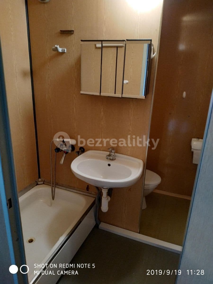 Pronájem bytu 1+kk 36 m², Brožíkova, Hradec Králové, Královéhradecký kraj Pronájem bytu 1+kk 36 m², Brožíkova, Hradec Králové, Královéhradecký kraj