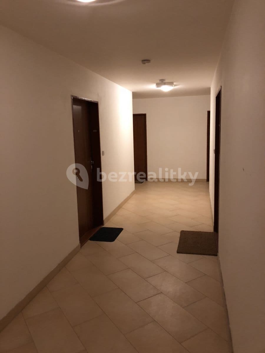 Pronájem bytu 1+kk 39 m², Modenská, Praha, Praha Pronájem bytu 1+kk 39 m², Modenská, Praha, Praha