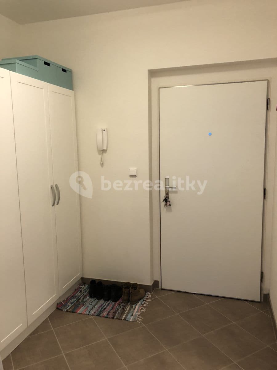 Pronájem bytu 1+kk 39 m², Modenská, Praha, Praha Pronájem bytu 1+kk 39 m², Modenská, Praha, Praha