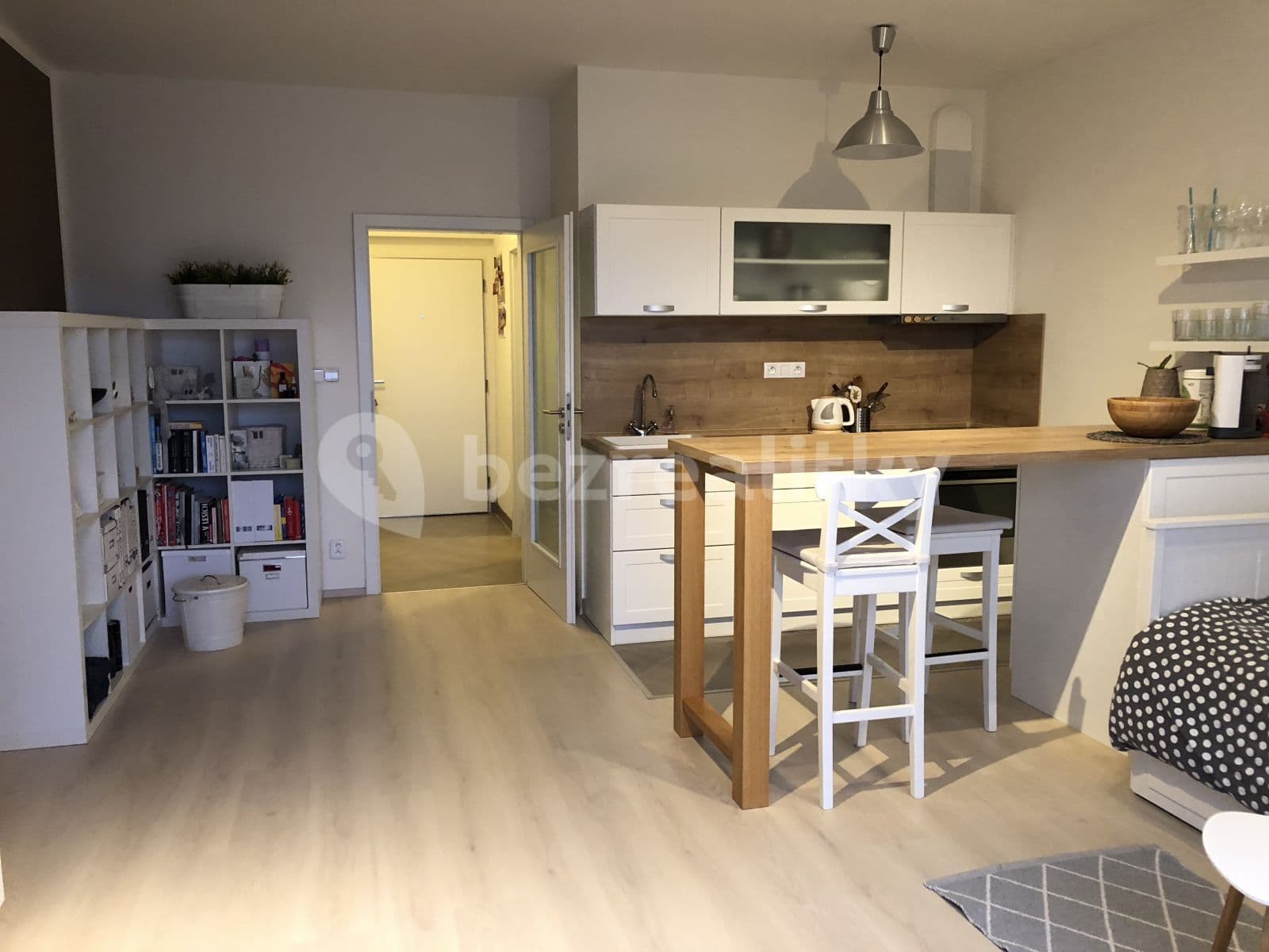 Pronájem bytu 1+kk 39 m², Modenská, Praha, Praha Pronájem bytu 1+kk 39 m², Modenská, Praha, Praha