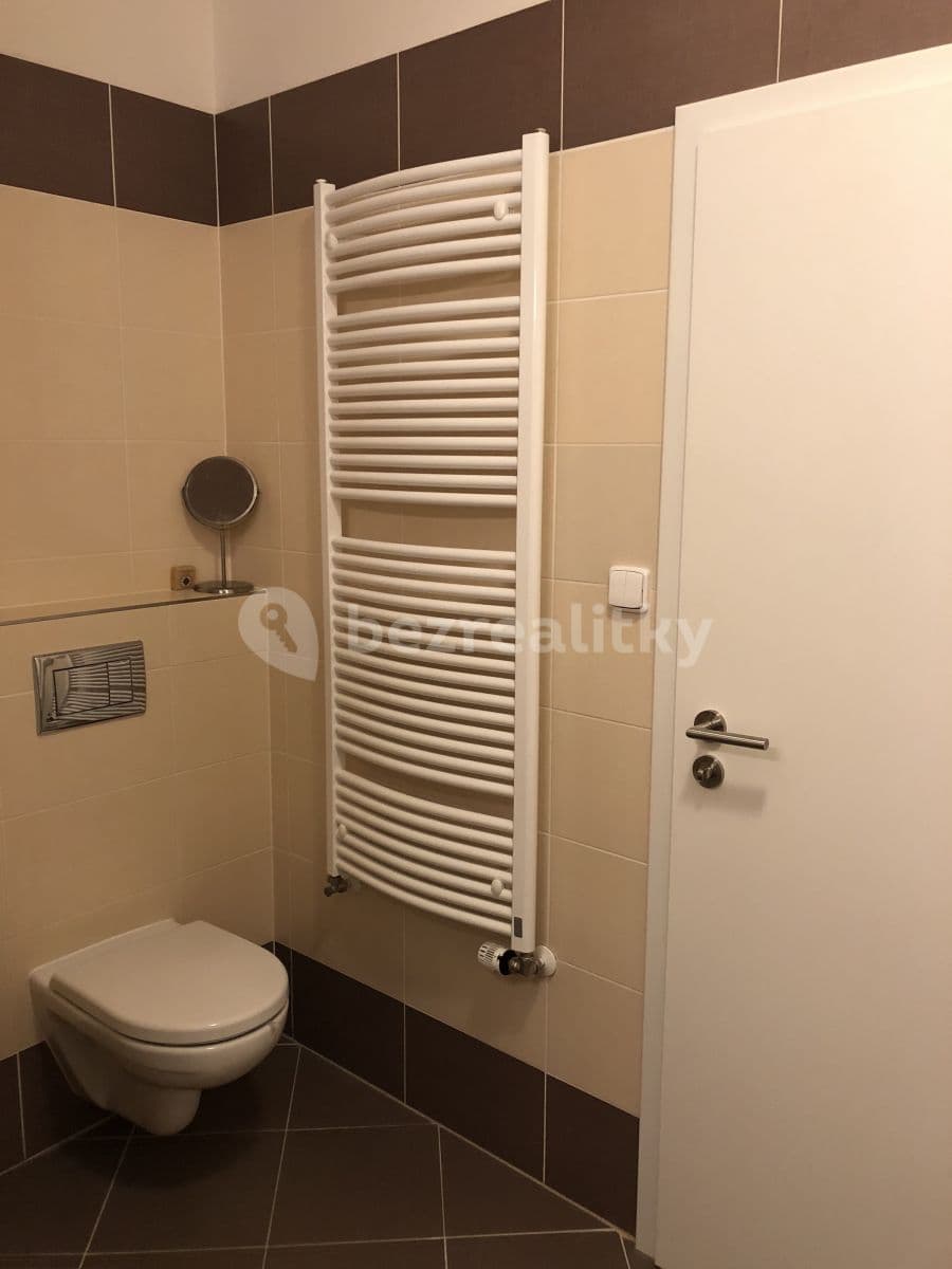 Pronájem bytu 1+kk 39 m², Modenská, Praha, Praha Pronájem bytu 1+kk 39 m², Modenská, Praha, Praha