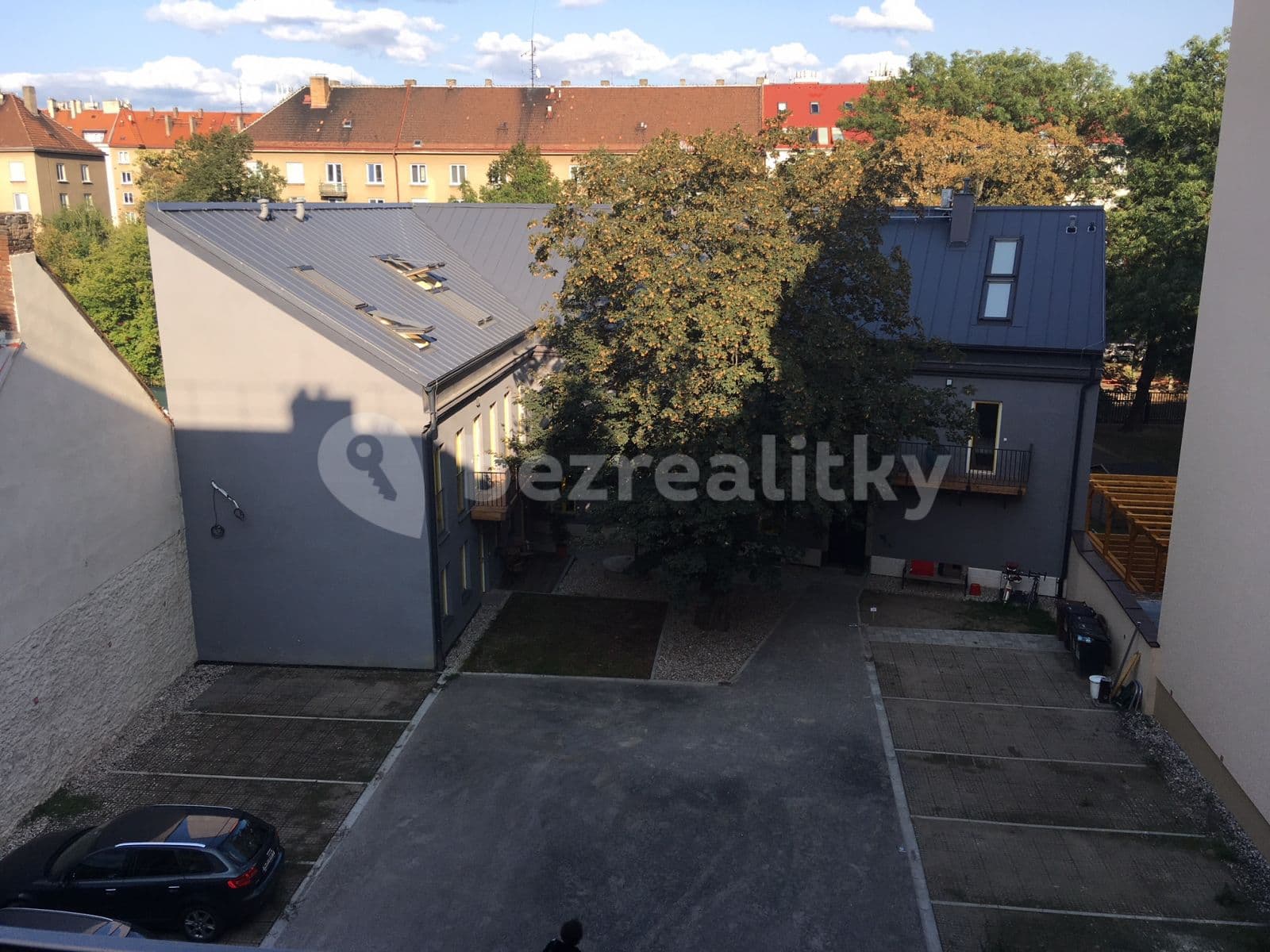 Pronájem garáže 13 m², Zenklova, Praha, Praha Pronájem garáže 13 m², Zenklova, Praha, Praha
