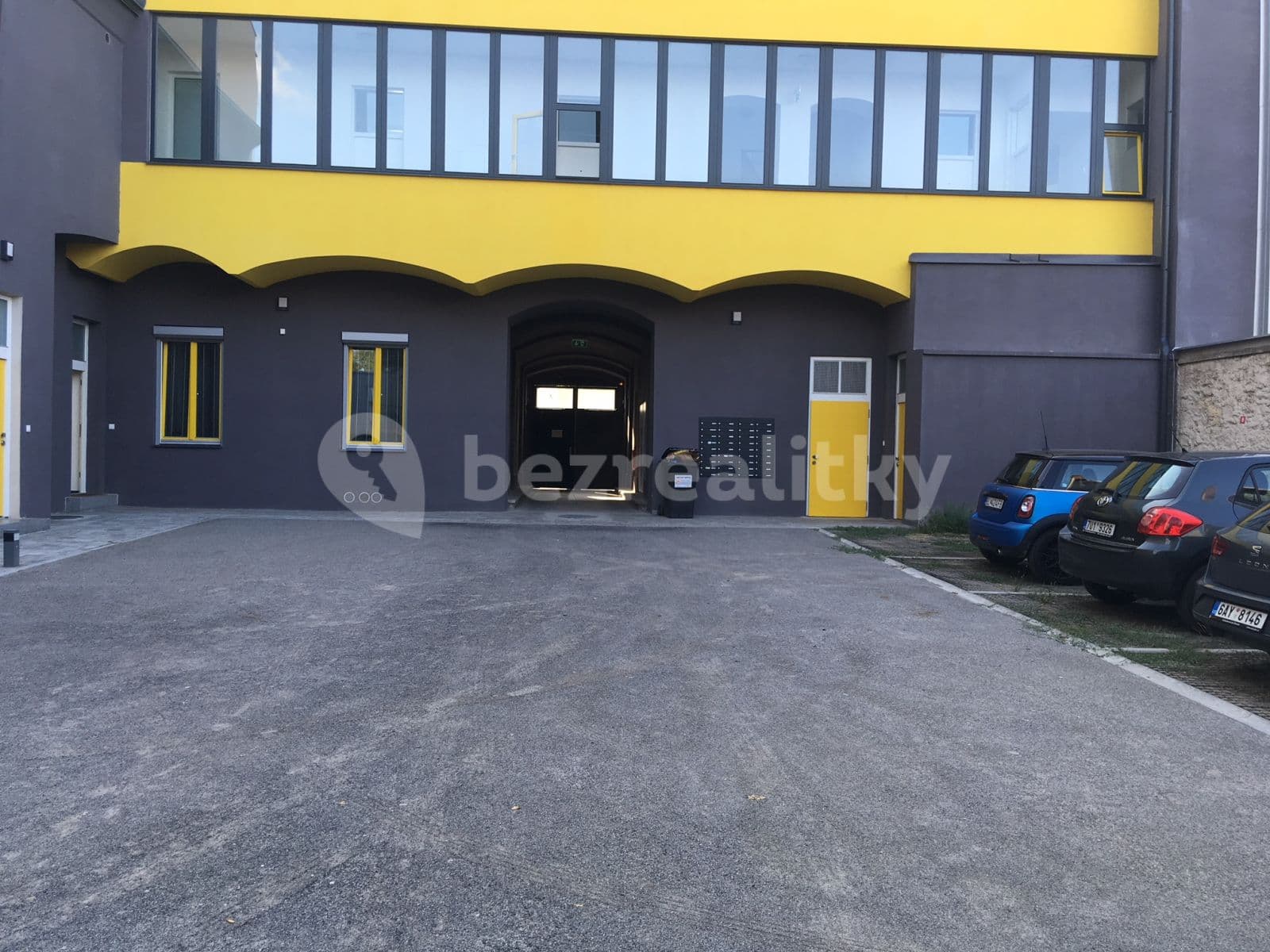 Pronájem garáže 13 m², Zenklova, Praha, Praha Pronájem garáže 13 m², Zenklova, Praha, Praha