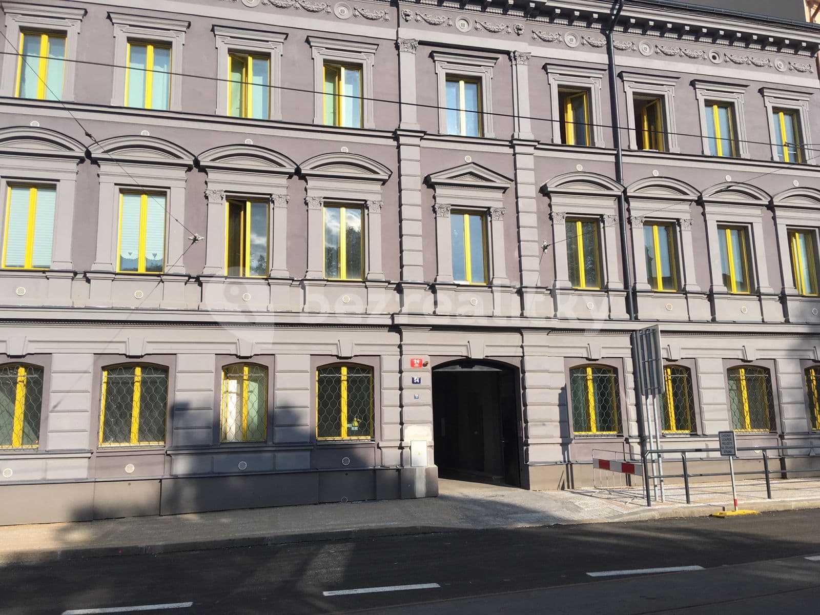 Pronájem garáže 13 m², Zenklova, Praha, Praha Pronájem garáže 13 m², Zenklova, Praha, Praha