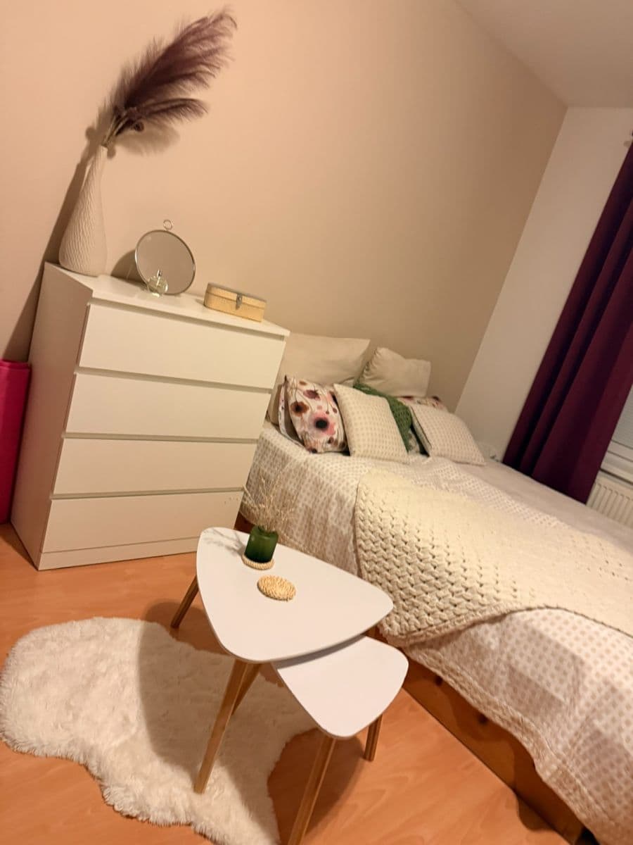 Pronájem bytu 1+kk 28 m², Velenovského, Praha, Praha Pronájem bytu 1+kk 28 m², Velenovského, Praha, Praha