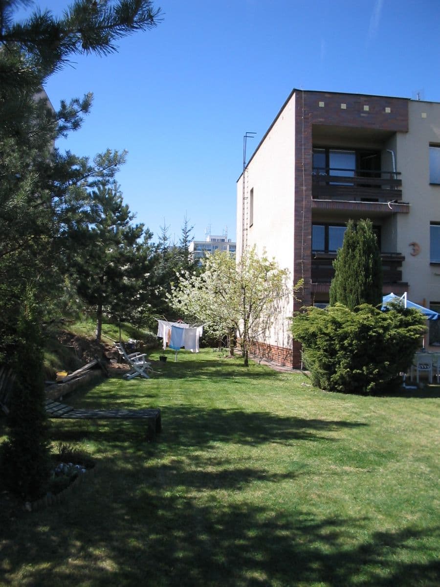 Pronájem bytu 1+1 30 m², K Jezeru, Praha, Praha Pronájem bytu 1+1 30 m², K Jezeru, Praha, Praha