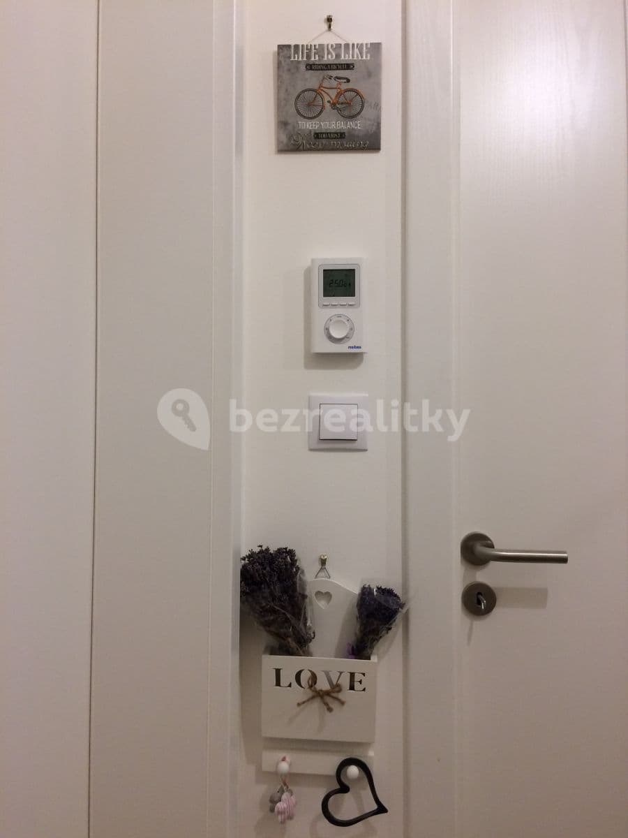Pronájem bytu 1+kk 34 m², Plzeňská, Praha, Praha Pronájem bytu 1+kk 34 m², Plzeňská, Praha, Praha