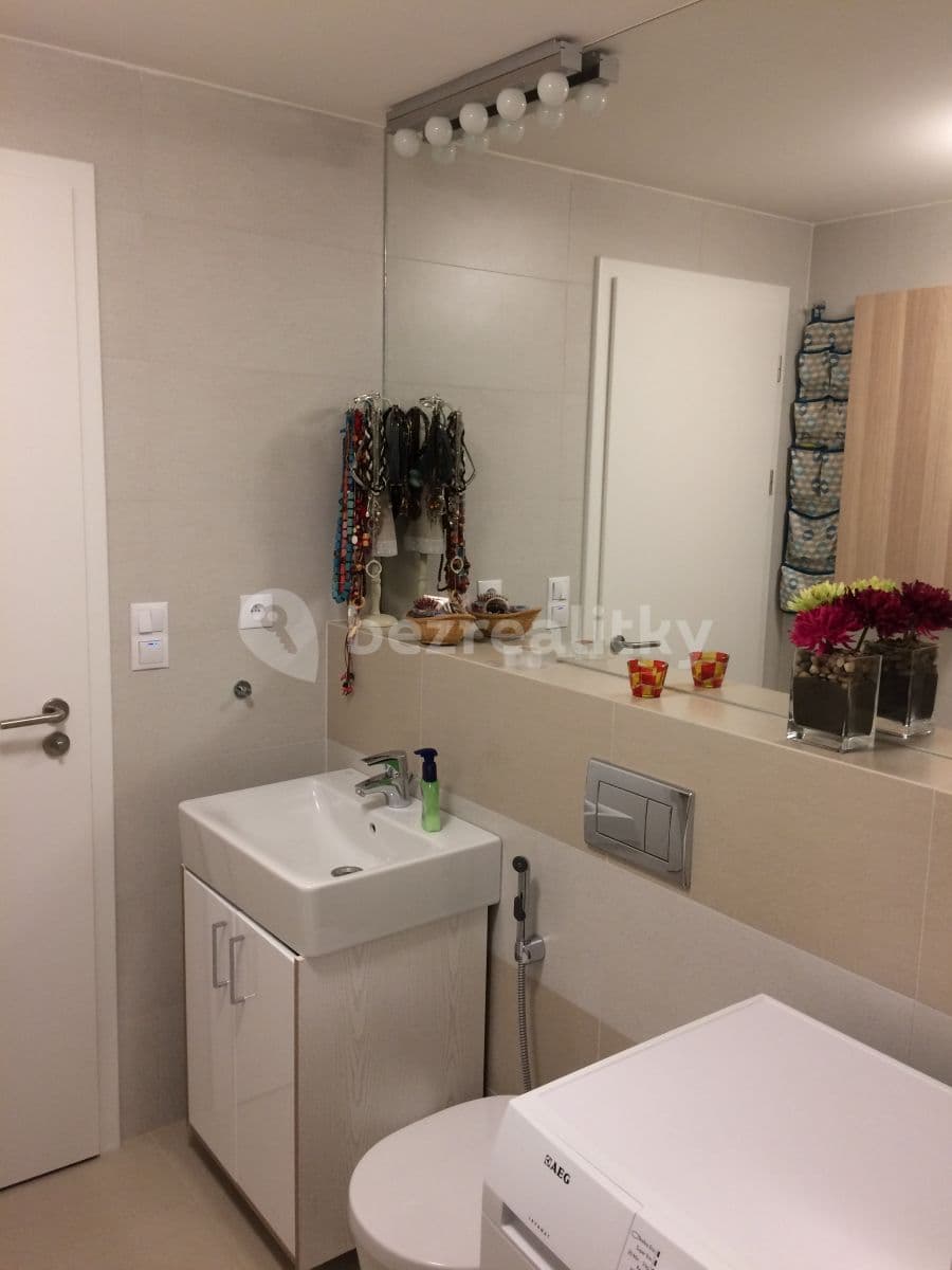 Pronájem bytu 1+kk 34 m², Plzeňská, Praha, Praha Pronájem bytu 1+kk 34 m², Plzeňská, Praha, Praha