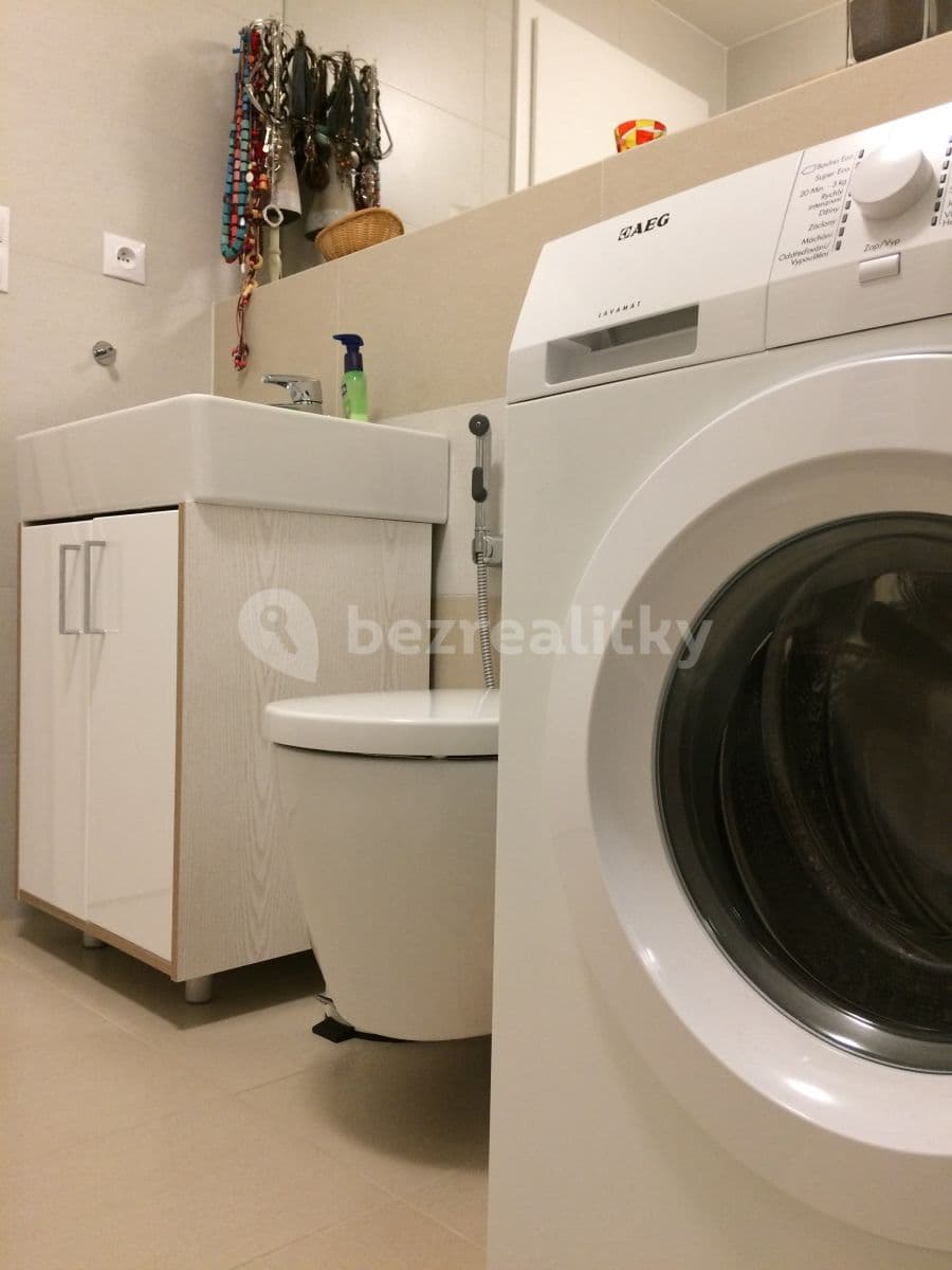 Pronájem bytu 1+kk 34 m², Plzeňská, Praha, Praha Pronájem bytu 1+kk 34 m², Plzeňská, Praha, Praha