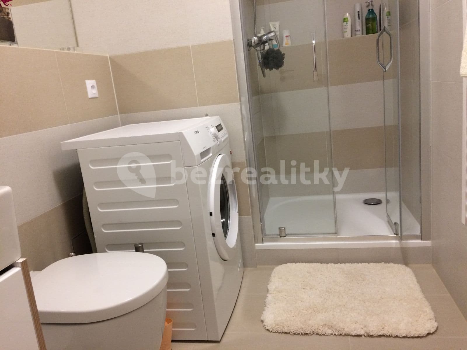 Pronájem bytu 1+kk 34 m², Plzeňská, Praha, Praha Pronájem bytu 1+kk 34 m², Plzeňská, Praha, Praha