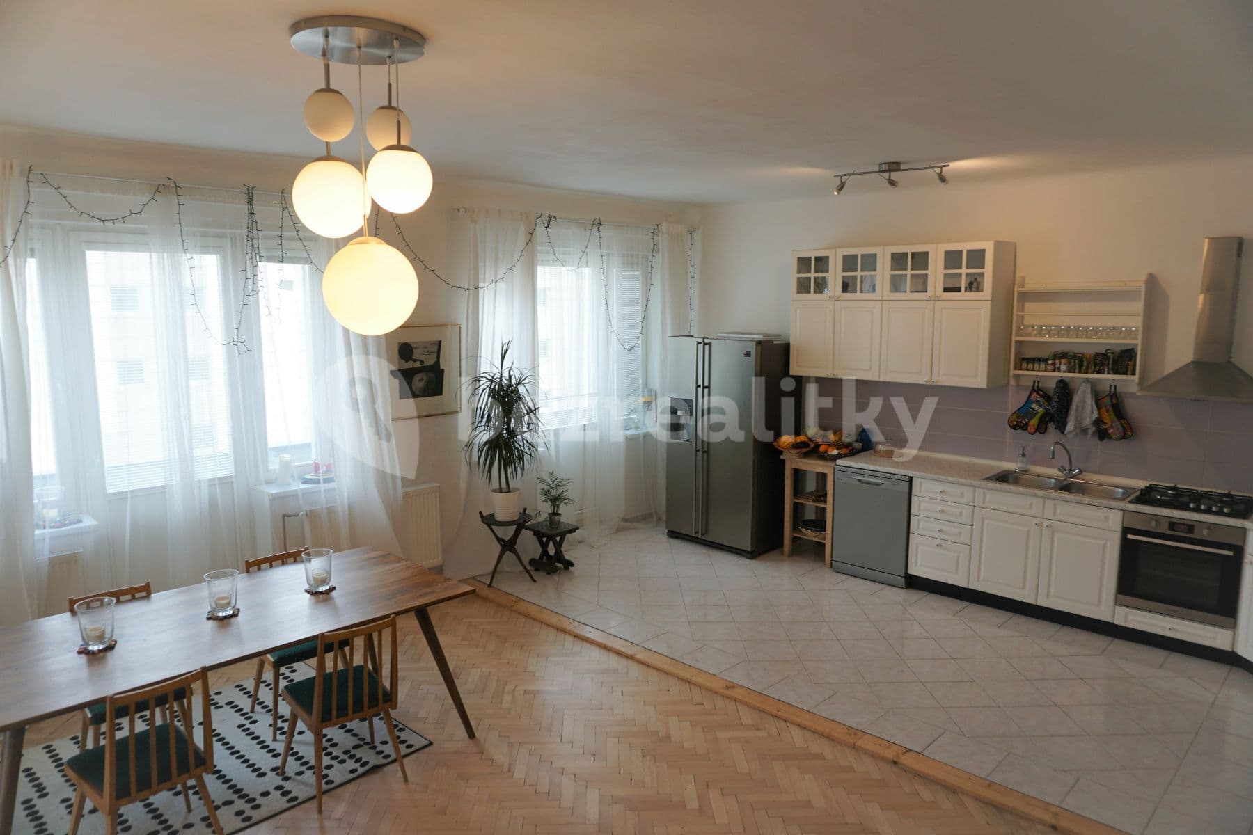 Pronájem bytu 3+kk 114 m², Moskevská, Praha, Praha Pronájem bytu 3+kk 114 m², Moskevská, Praha, Praha