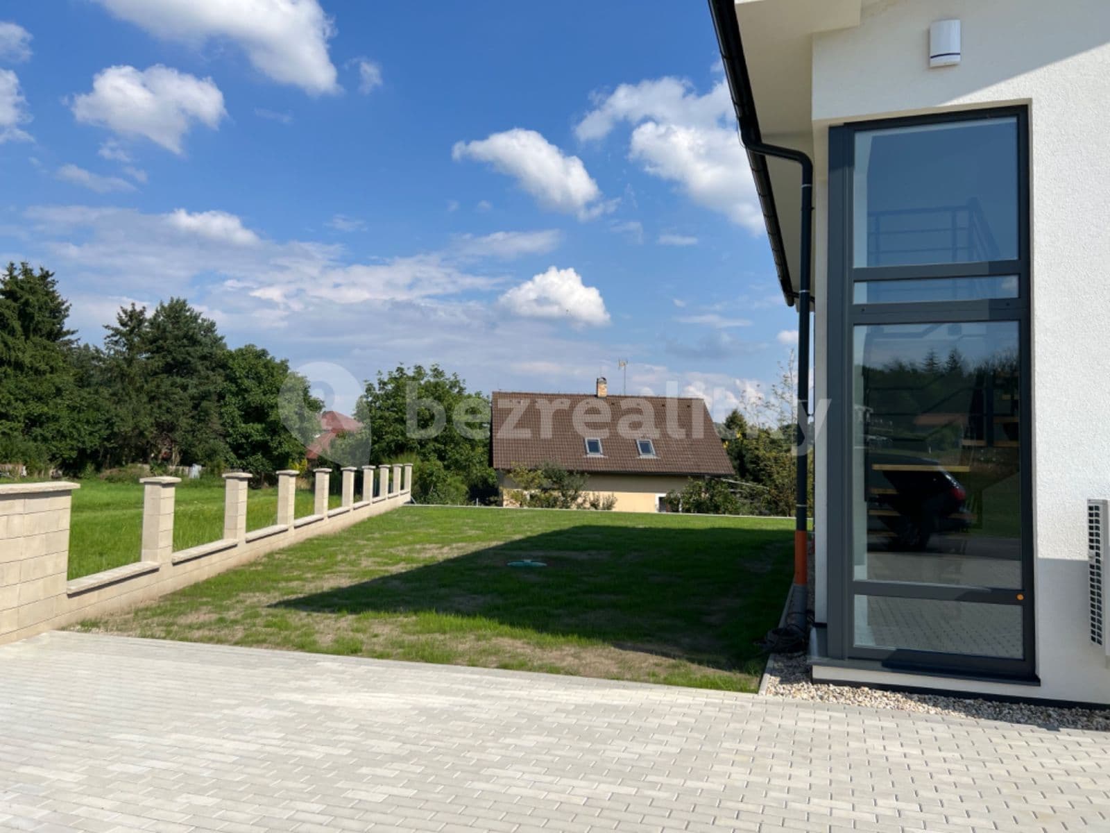 Prodej domu 225 m², pozemek 690 m², Sulice, Středočeský kraj