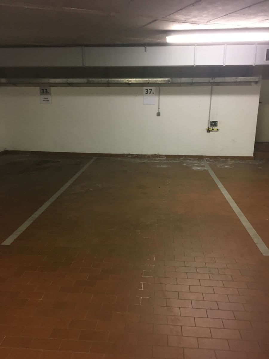 Pronájem garáže 8 m², Uruguayská, Praha, Praha Pronájem garáže 8 m², Uruguayská, Praha, Praha