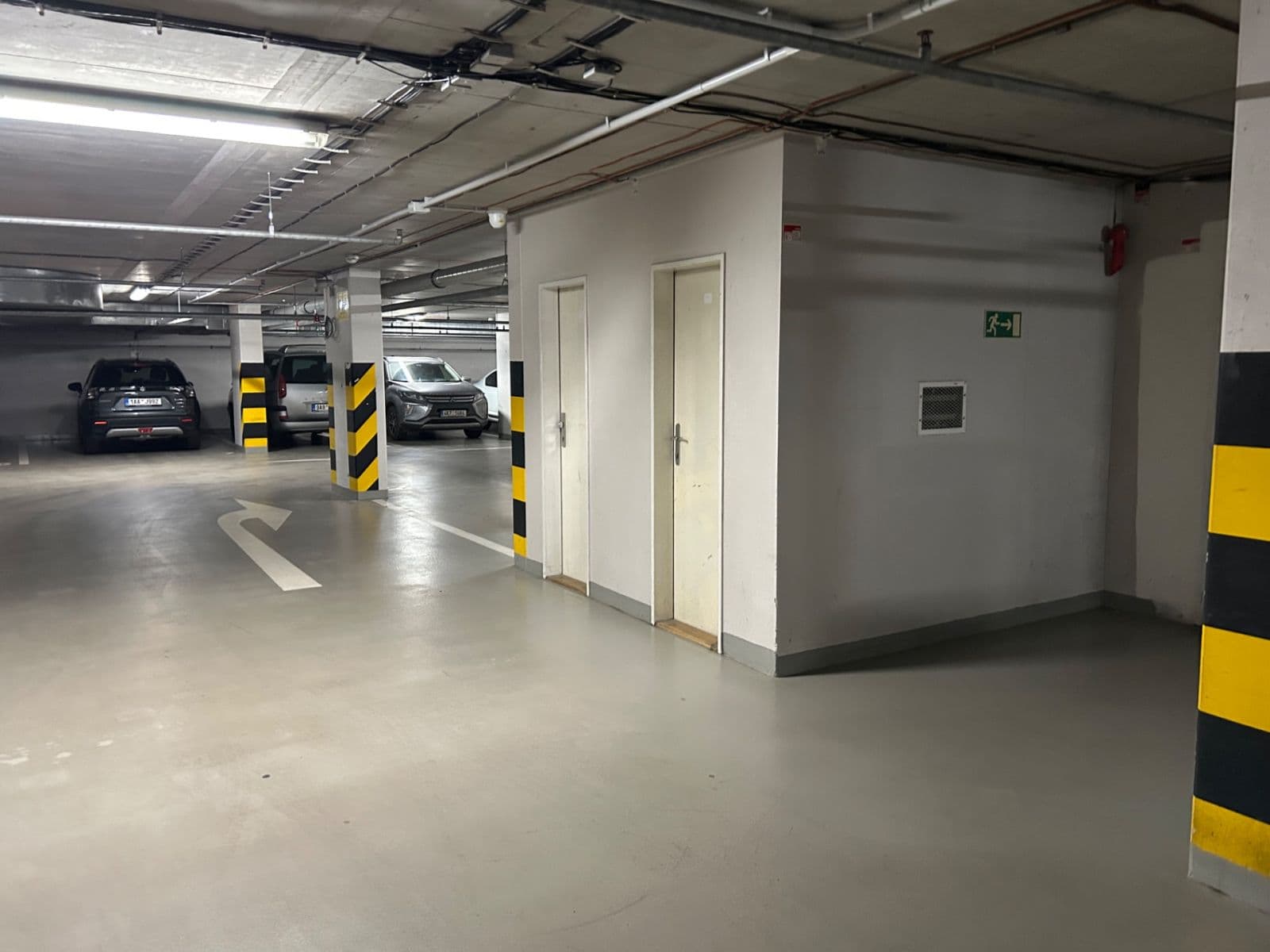 Pronájem garáže 15 m², Hábova, Praha, Praha Pronájem garáže 15 m², Hábova, Praha, Praha