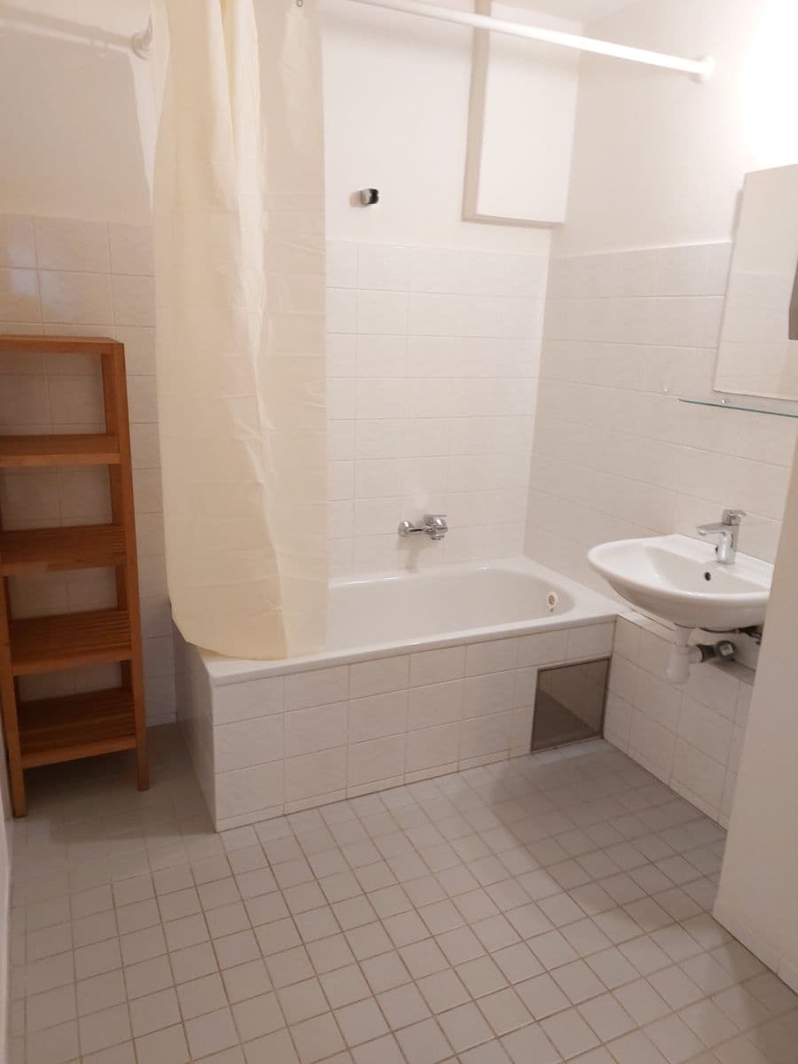 Pronájem bytu 2+1 75 m², K Závěrce, Praha, Praha Pronájem bytu 2+1 75 m², K Závěrce, Praha, Praha