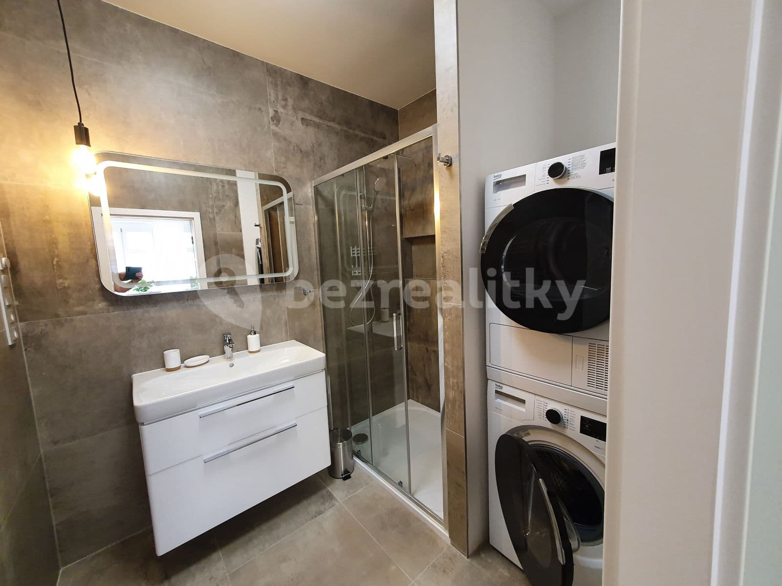 Pronájem bytu 2+1 62 m², Na Louži, Praha, Praha Pronájem bytu 2+1 62 m², Na Louži, Praha, Praha