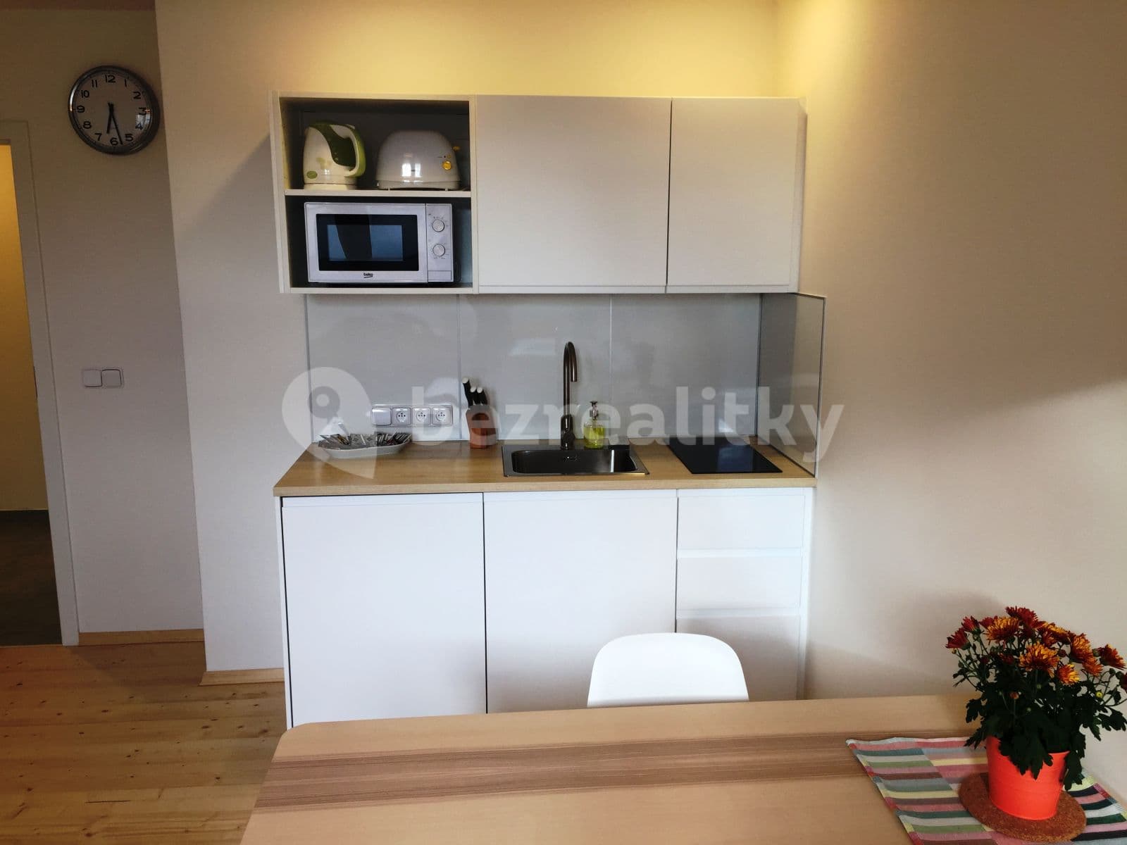 Pronájem bytu 1+kk 32 m², Dukelských hrdinů, Praha, Praha Pronájem bytu 1+kk 32 m², Dukelských hrdinů, Praha, Praha