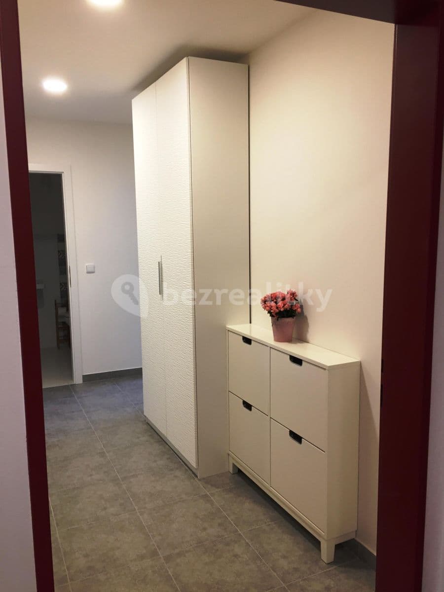 Pronájem bytu 1+kk 32 m², Dukelských hrdinů, Praha, Praha Pronájem bytu 1+kk 32 m², Dukelských hrdinů, Praha, Praha