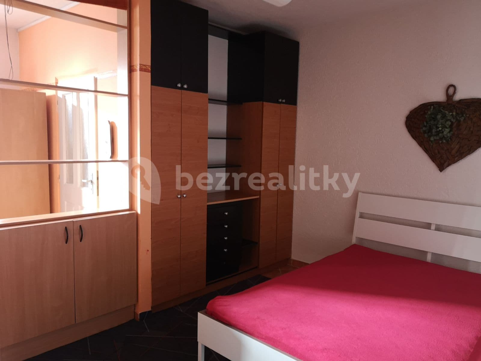 Pronájem bytu 1+kk 35 m², Samota, Olomouc, Olomoucký kraj Pronájem bytu 1+kk 35 m², Samota, Olomouc, Olomoucký kraj