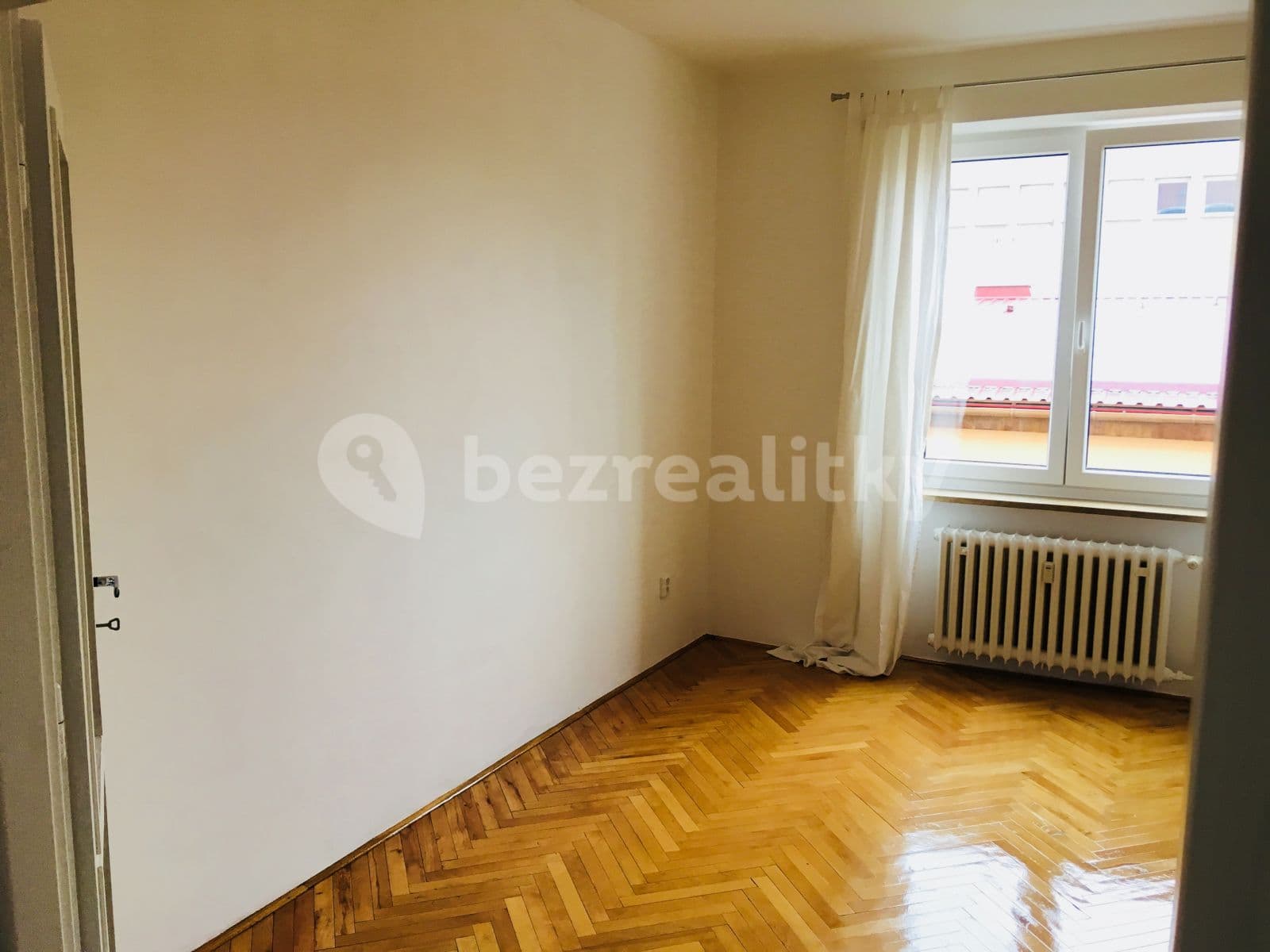 Pronájem bytu 2+1 66 m², Osvoboditelů, Zlín, Zlínský kraj Pronájem bytu 2+1 66 m², Osvoboditelů, Zlín, Zlínský kraj