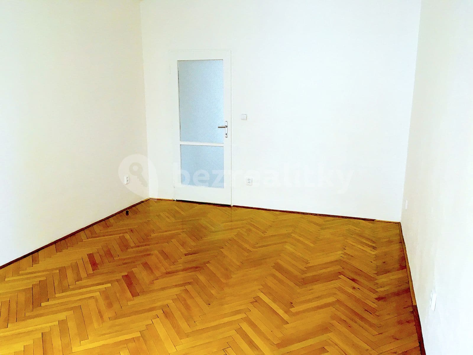 Pronájem bytu 2+1 66 m², Osvoboditelů, Zlín, Zlínský kraj Pronájem bytu 2+1 66 m², Osvoboditelů, Zlín, Zlínský kraj