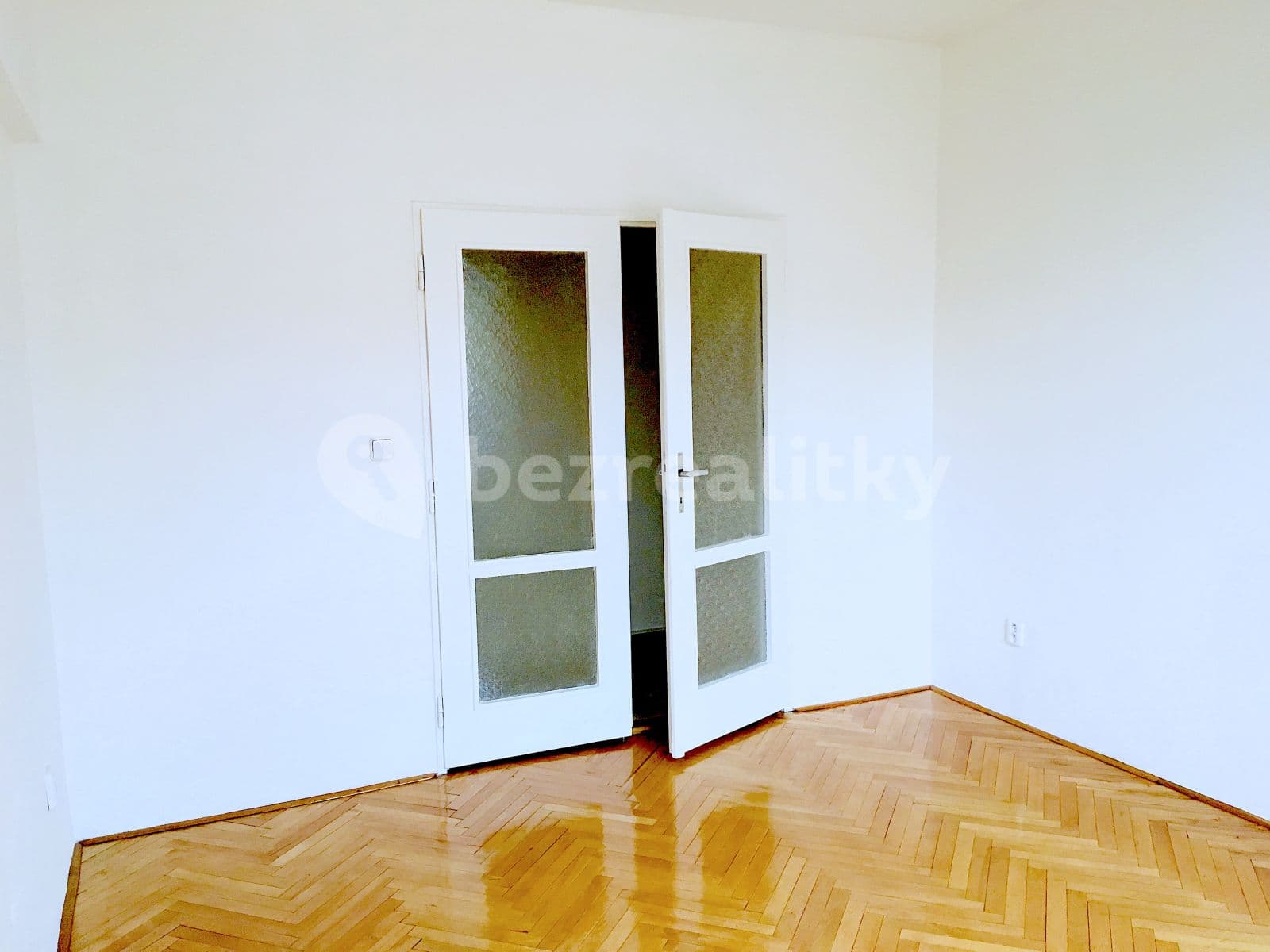 Pronájem bytu 2+1 66 m², Osvoboditelů, Zlín, Zlínský kraj Pronájem bytu 2+1 66 m², Osvoboditelů, Zlín, Zlínský kraj