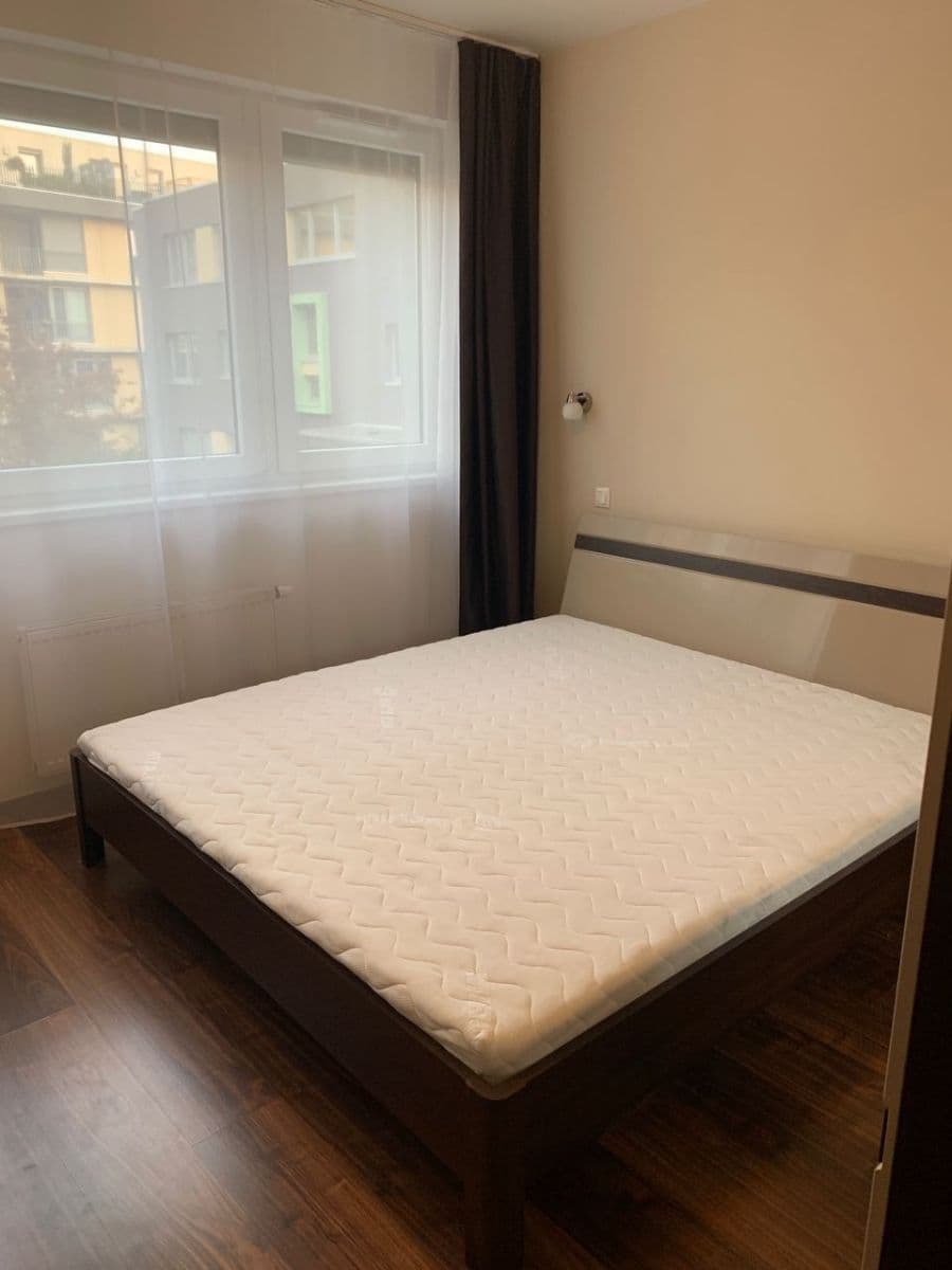 Pronájem bytu 3+kk 86 m², Olgy Havlové, Praha, Praha Pronájem bytu 3+kk 86 m², Olgy Havlové, Praha, Praha