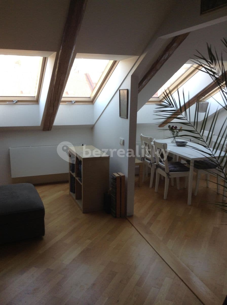 Pronájem bytu 2+kk 72 m², Jaromírova, Praha, Praha Pronájem bytu 2+kk 72 m², Jaromírova, Praha, Praha