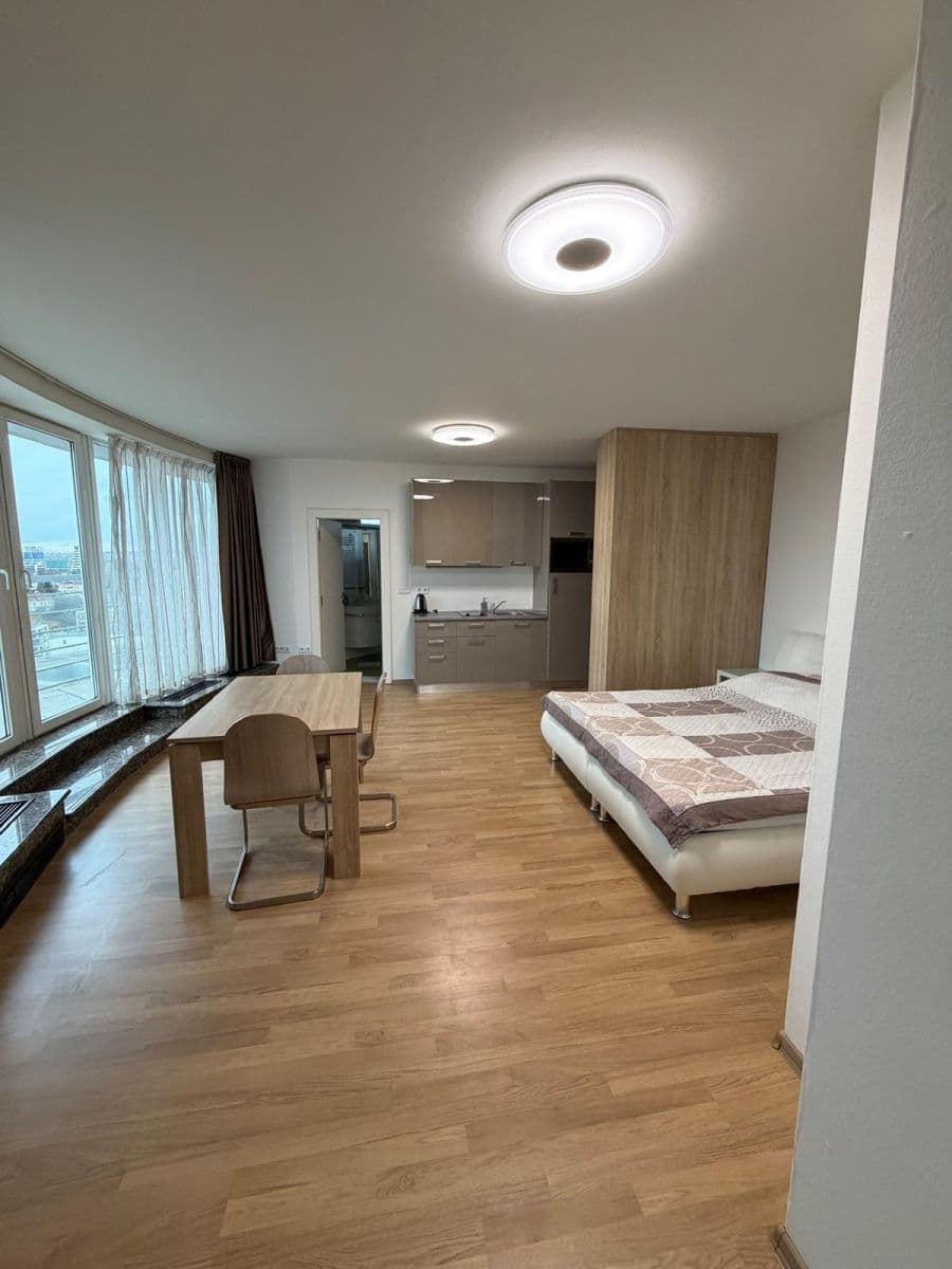 Pronájem bytu 1+kk 30 m², Konojedská, Praha, Praha Pronájem bytu 1+kk 30 m², Konojedská, Praha, Praha