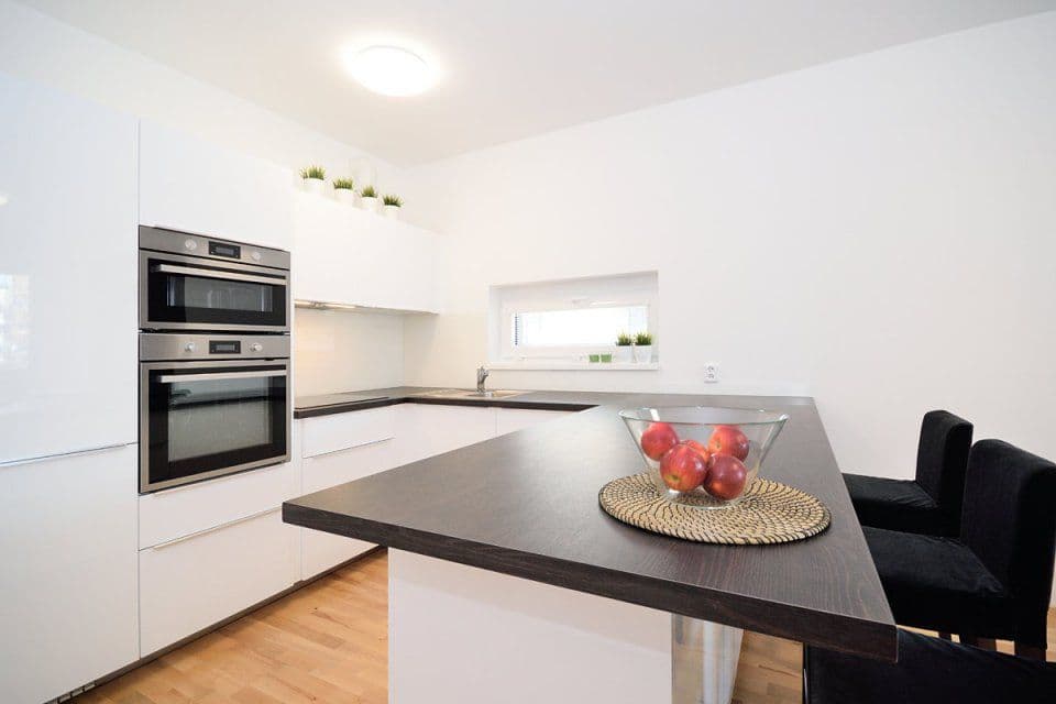 Pronájem bytu 2+kk 55 m², Makedonská, Praha, Praha Pronájem bytu 2+kk 55 m², Makedonská, Praha, Praha