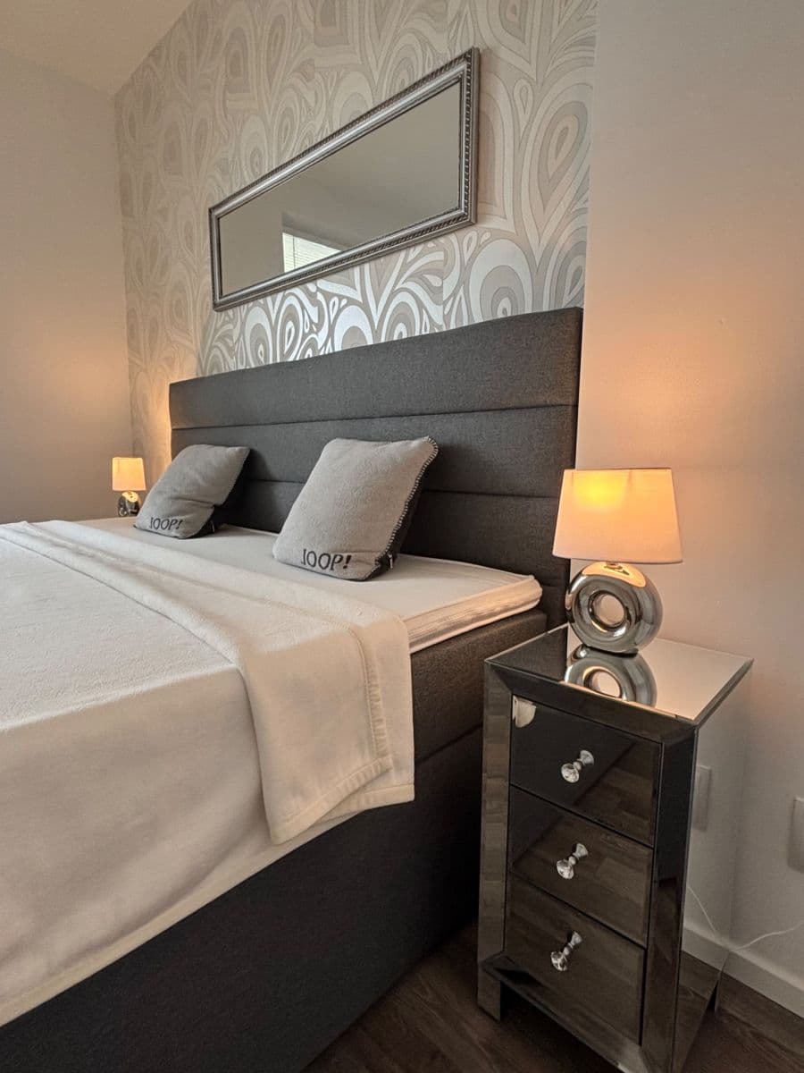 Pronájem bytu 2+kk 70 m², Zvěřinova, Praha, Praha Pronájem bytu 2+kk 70 m², Zvěřinova, Praha, Praha