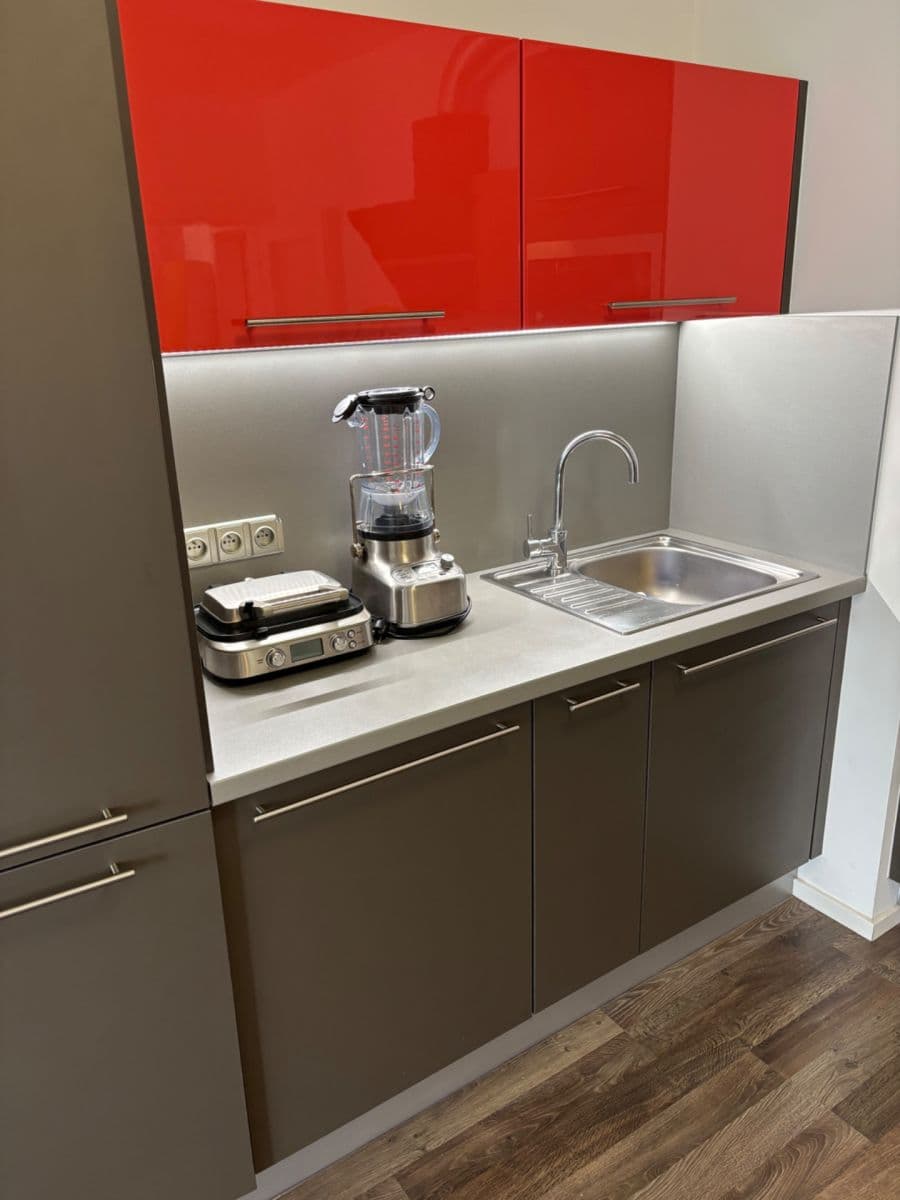 Pronájem bytu 2+kk 70 m², Zvěřinova, Praha, Praha Pronájem bytu 2+kk 70 m², Zvěřinova, Praha, Praha