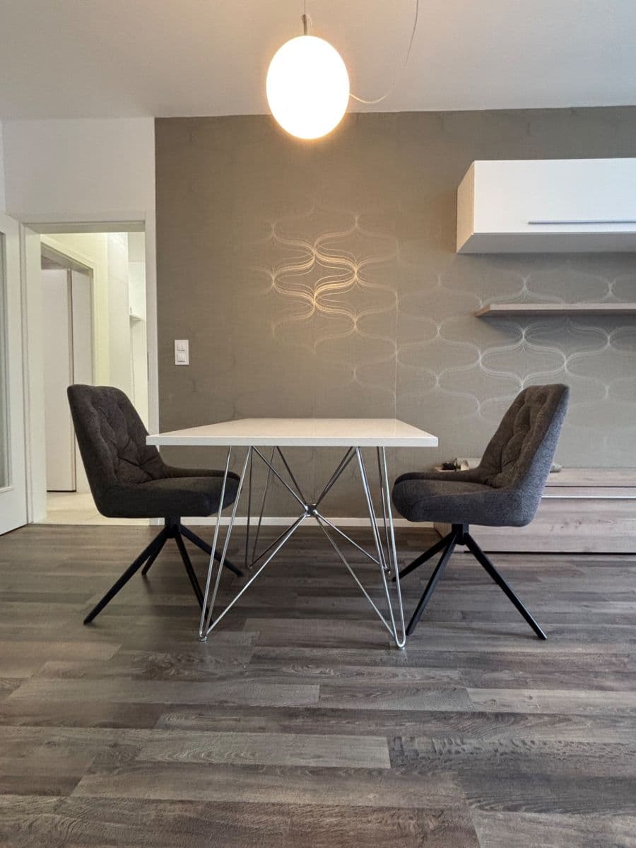 Pronájem bytu 2+kk 70 m², Zvěřinova, Praha, Praha Pronájem bytu 2+kk 70 m², Zvěřinova, Praha, Praha