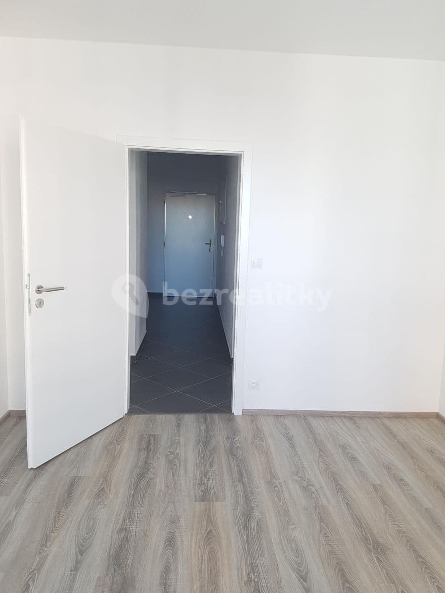 Pronájem bytu 2+kk 58 m², Hlučkova, Praha, Praha Pronájem bytu 2+kk 58 m², Hlučkova, Praha, Praha