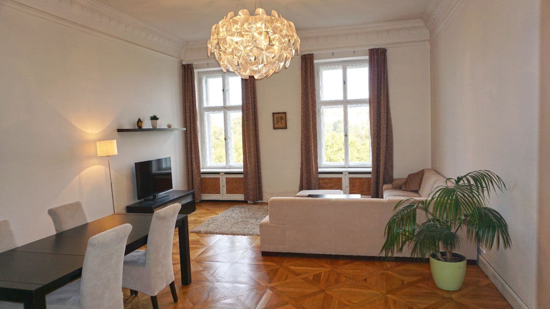 Pronájem bytu 2+1 107 m², Janáčkovo nábřeží, Praha, Praha Pronájem bytu 2+1 107 m², Janáčkovo nábřeží, Praha, Praha
