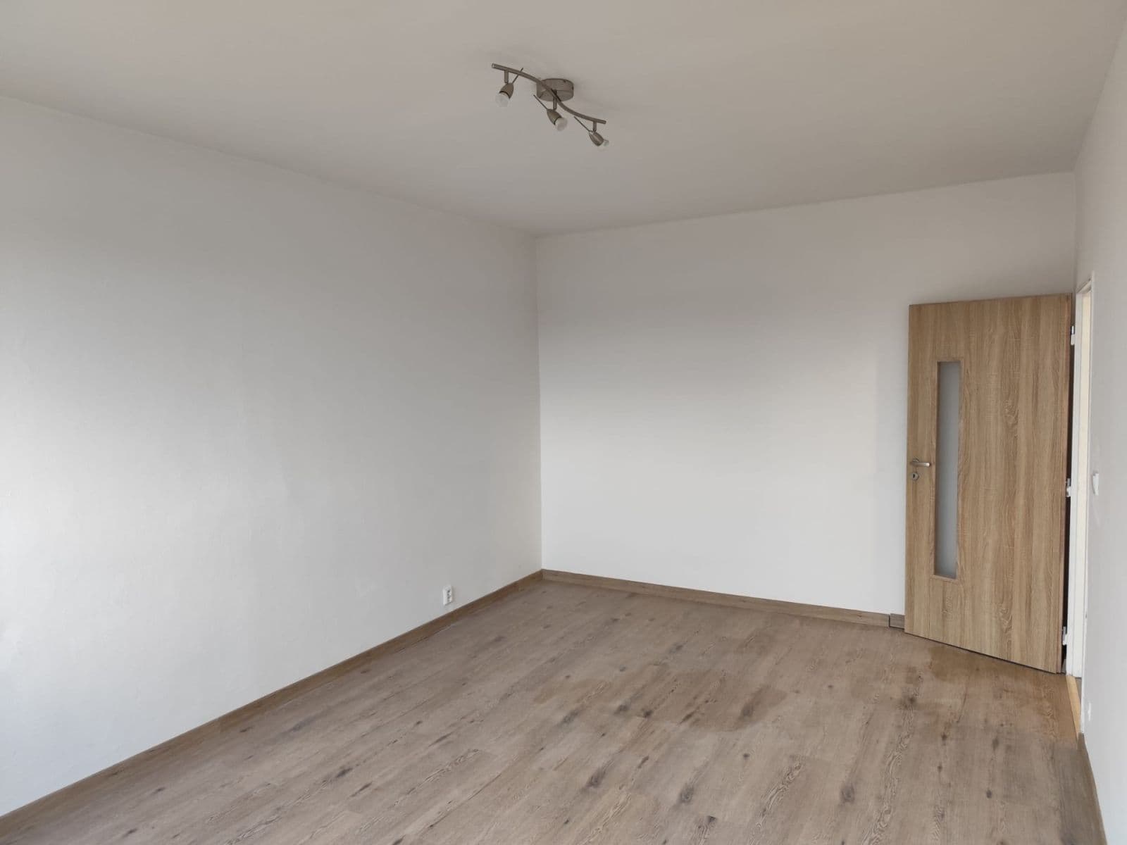 Pronájem bytu 1+1 36 m², Výškovická, Ostrava, Moravskoslezský kraj Pronájem bytu 1+1 36 m², Výškovická, Ostrava, Moravskoslezský kraj