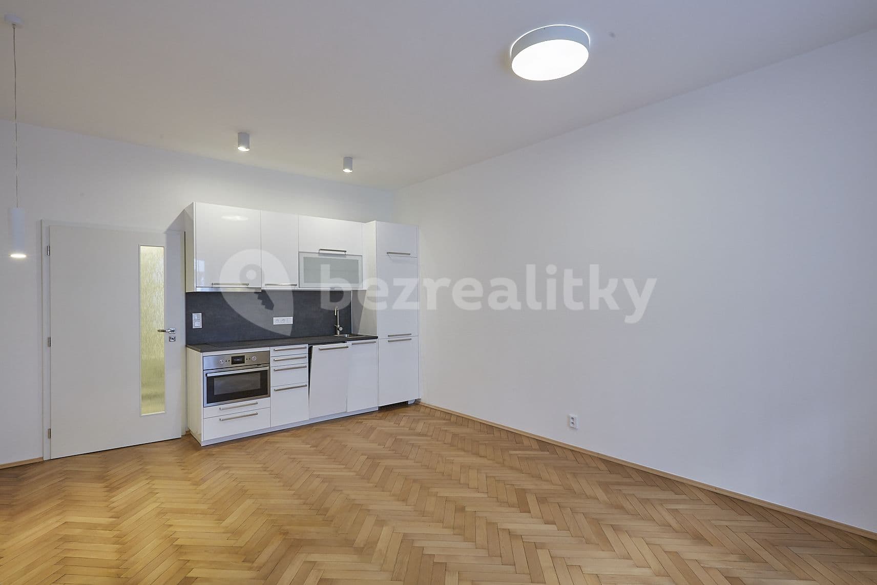 Pronájem bytu 1+kk 35 m², Schnirchova, Praha, Praha Pronájem bytu 1+kk 35 m², Schnirchova, Praha, Praha
