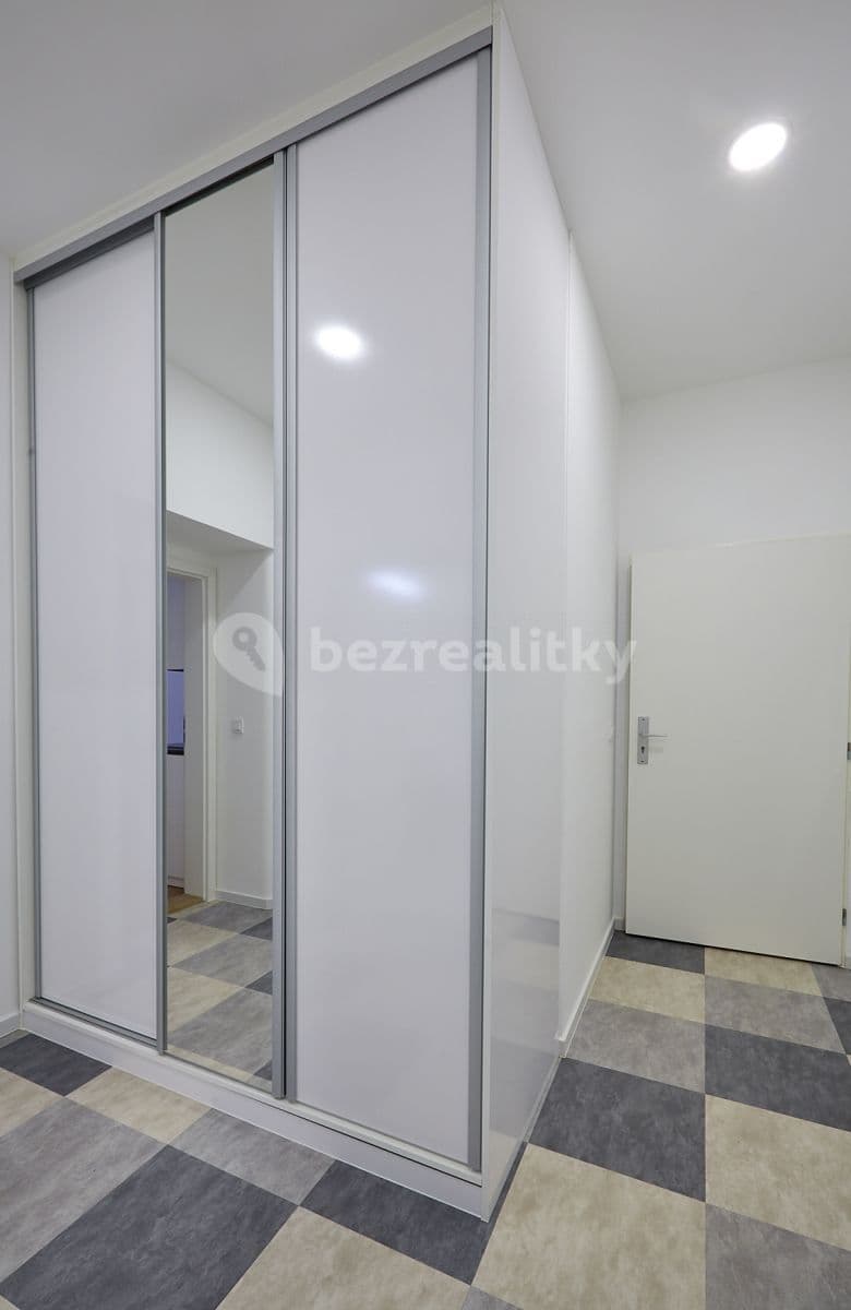 Pronájem bytu 1+kk 35 m², Schnirchova, Praha, Praha Pronájem bytu 1+kk 35 m², Schnirchova, Praha, Praha