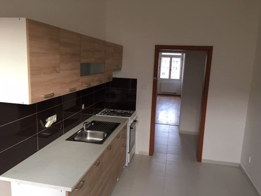 Pronájem bytu 3+1 78 m², Bořivojova, Praha, Praha Pronájem bytu 3+1 78 m², Bořivojova, Praha, Praha