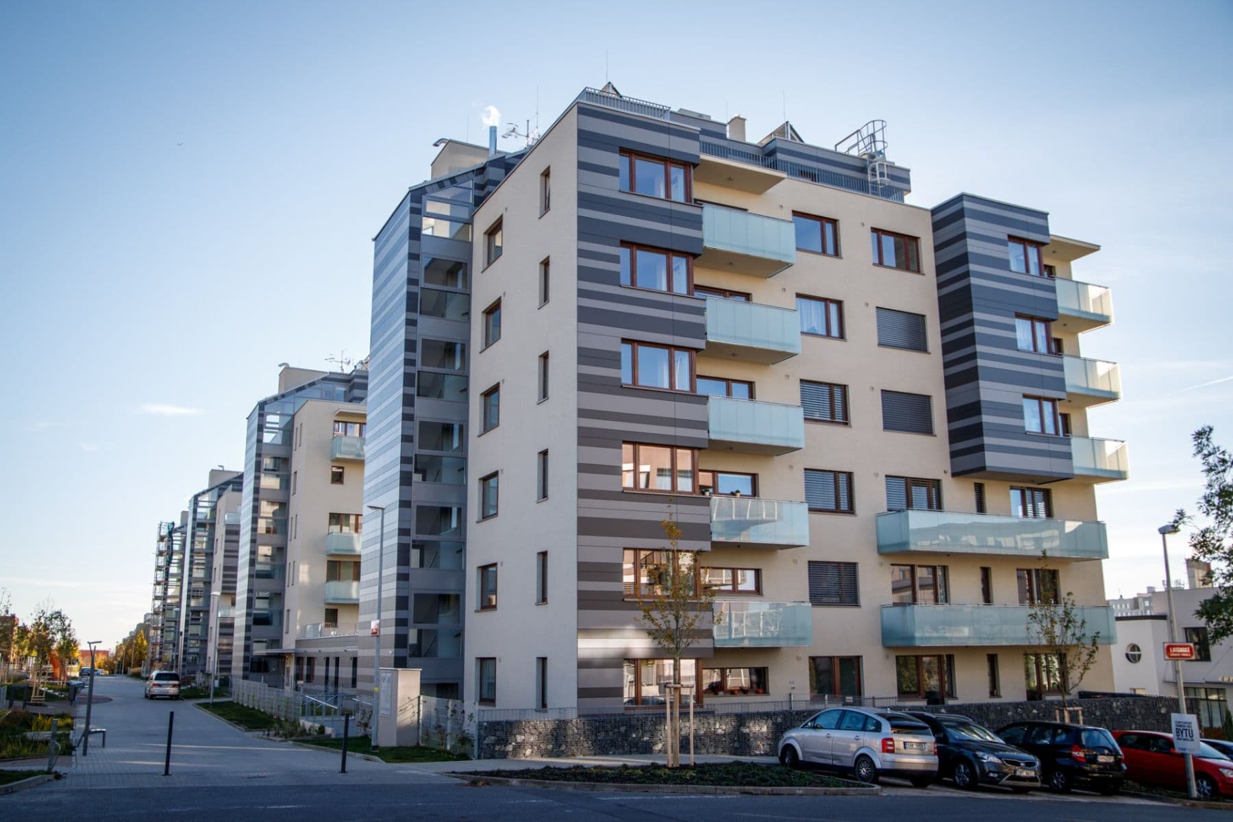 Pronájem bytu 2+kk 58 m², Pod Stolovou Horou, Praha, Praha Pronájem bytu 2+kk 58 m², Pod Stolovou Horou, Praha, Praha