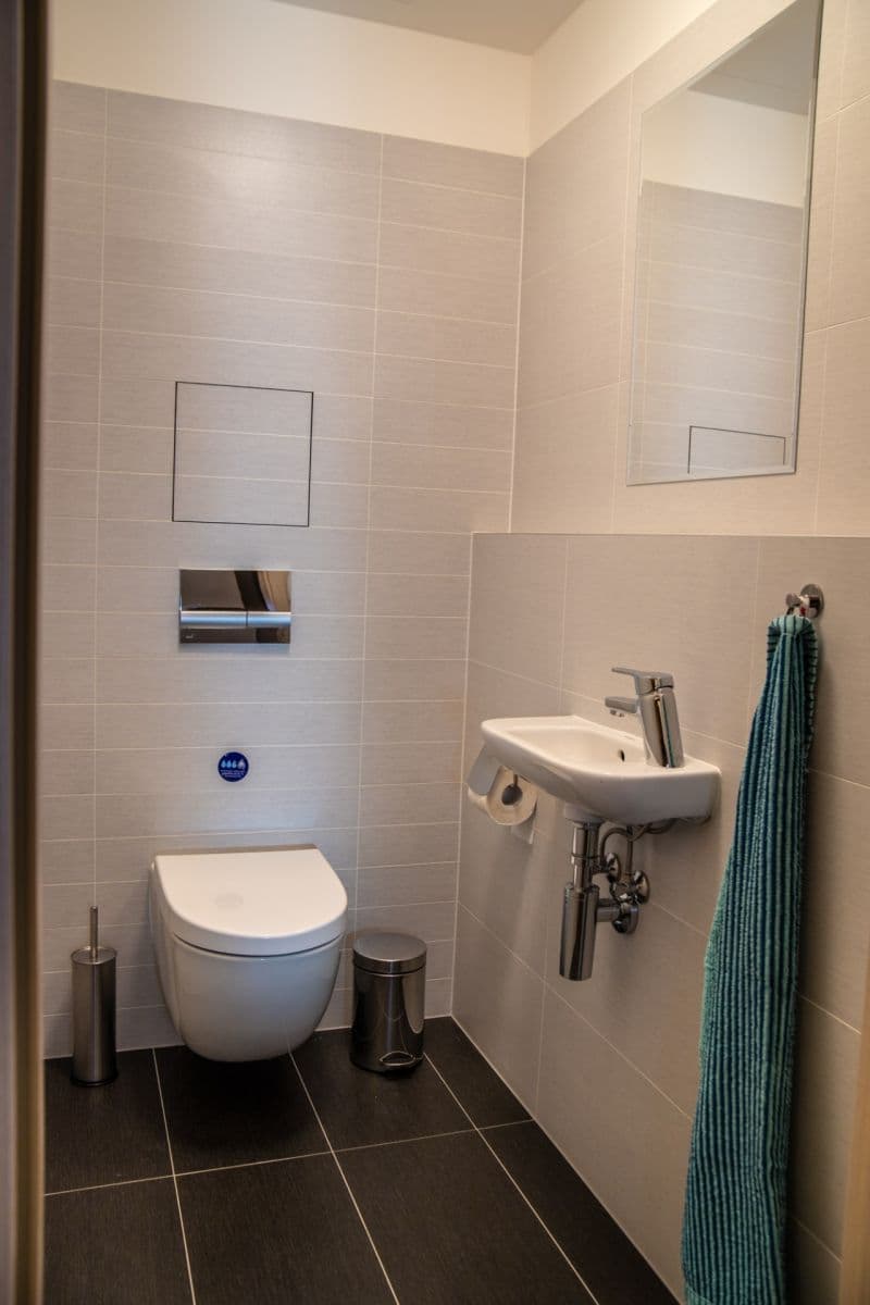 Pronájem bytu 2+kk 58 m², Pod Stolovou Horou, Praha, Praha Pronájem bytu 2+kk 58 m², Pod Stolovou Horou, Praha, Praha