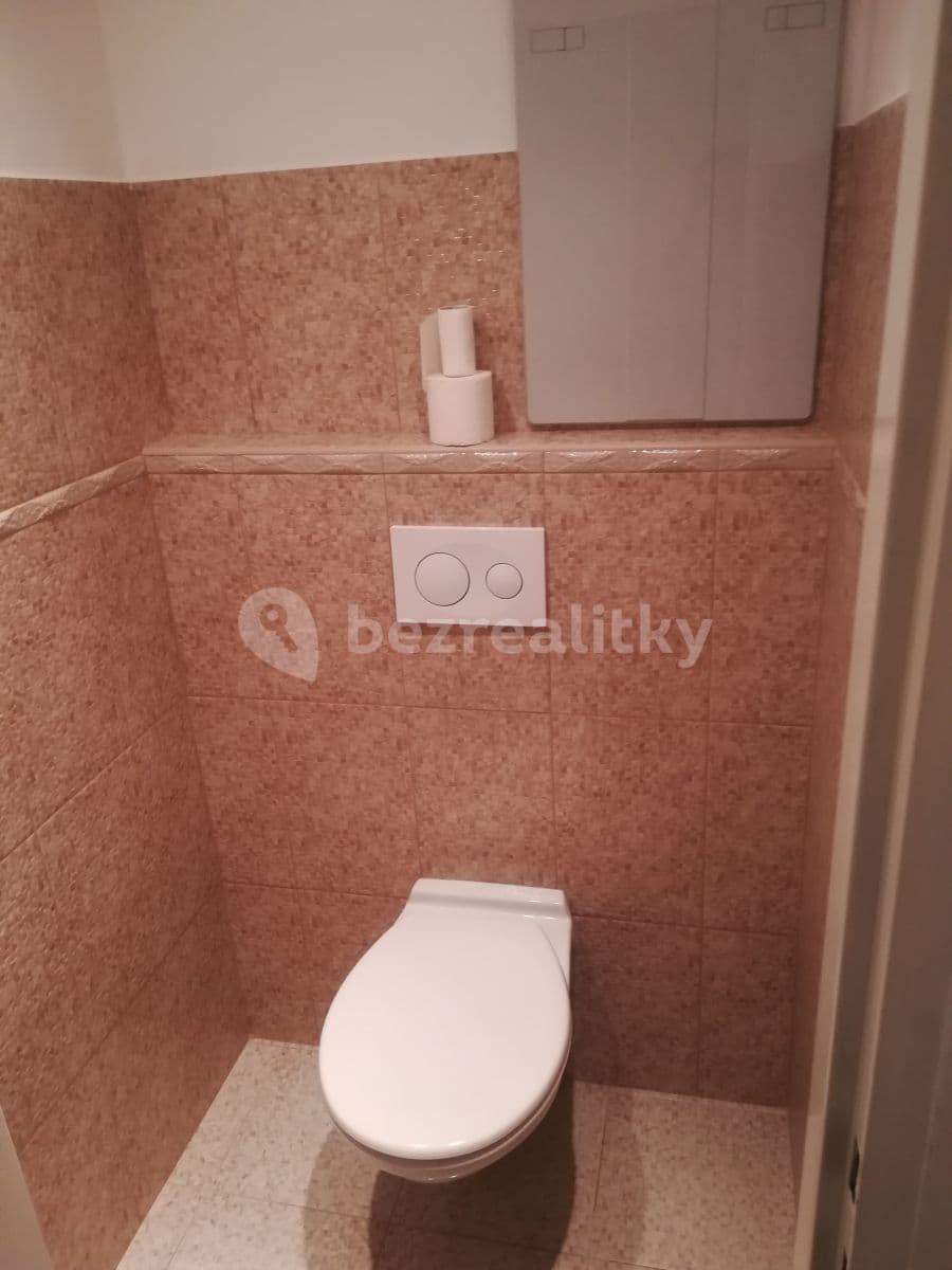 Pronájem bytu 2+1 75 m², Nádražní, Ostrava, Moravskoslezský kraj Pronájem bytu 2+1 75 m², Nádražní, Ostrava, Moravskoslezský kraj