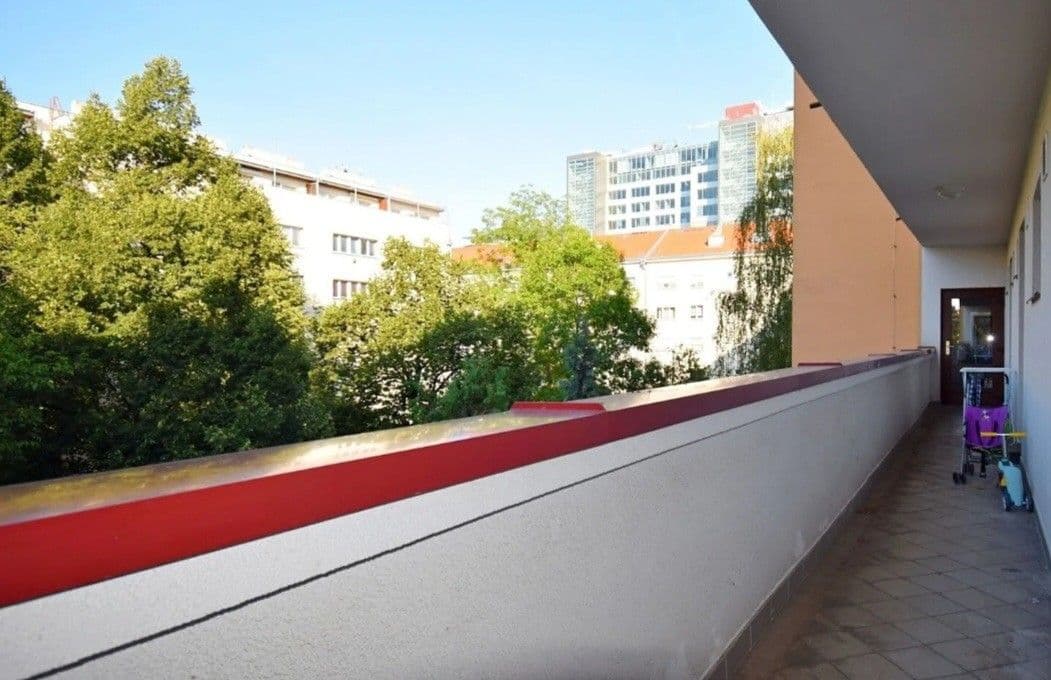 Pronájem bytu 1+1 35 m², Obětí 6. Května, Praha, Praha Pronájem bytu 1+1 35 m², Obětí 6. Května, Praha, Praha