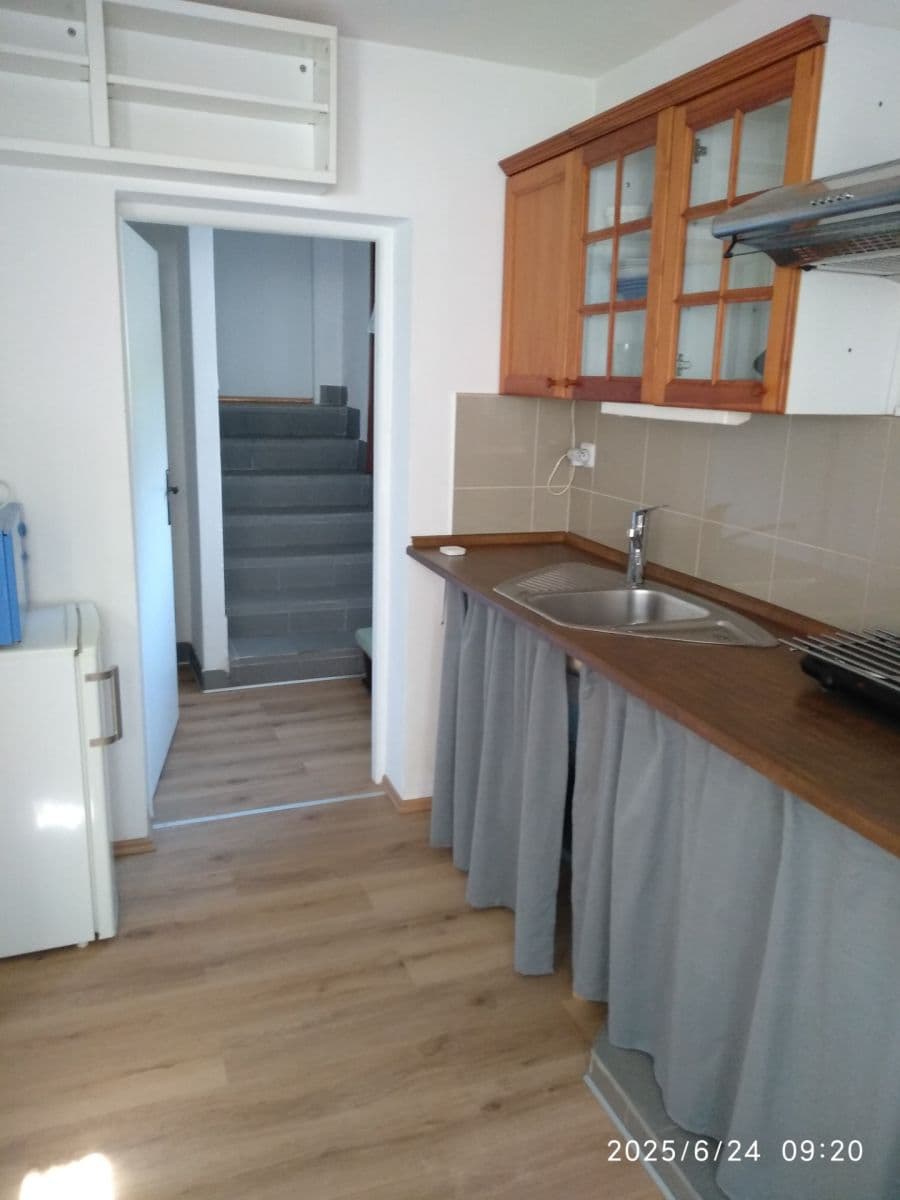 Pronájem bytu 1+1 27 m², K Čestlicům, Praha, Praha Pronájem bytu 1+1 27 m², K Čestlicům, Praha, Praha